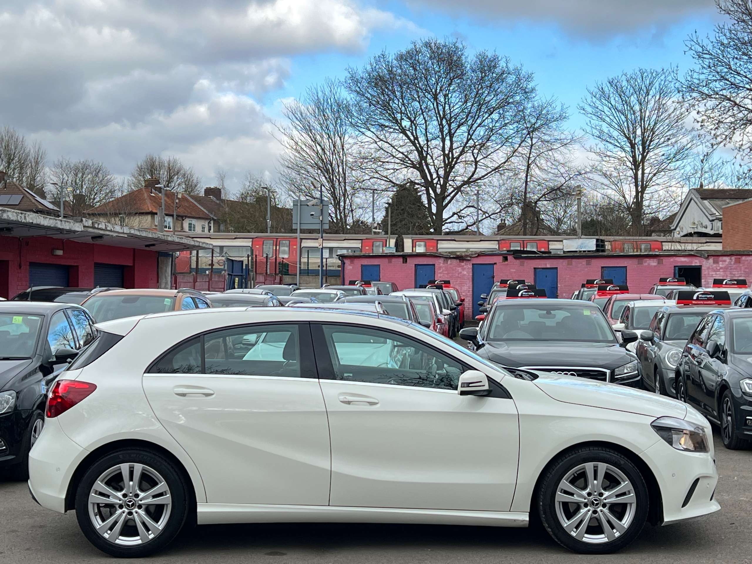 2017 MERCEDES-BENZ A CLASS 2017 MERCEDES-BENZ A CLASS