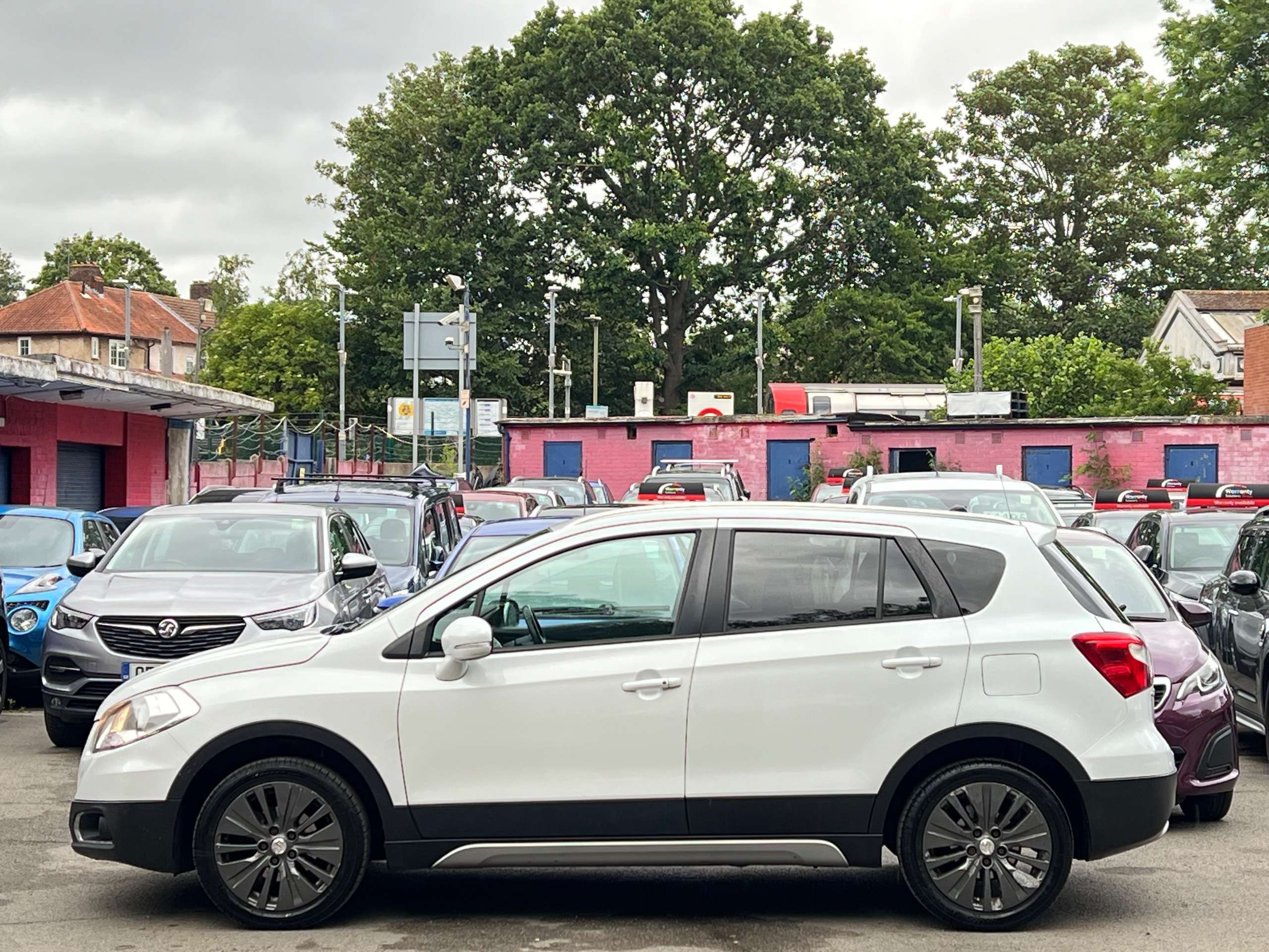 A 2014 SUZUKI SX4 1.6 SZ4 SUV 5dr Petrol Manual Euro 6 (120 ps) A 2014 SUZUKI SX4 1.6 SZ4 SUV 5dr Petrol Manual Euro 6 (120 ps)