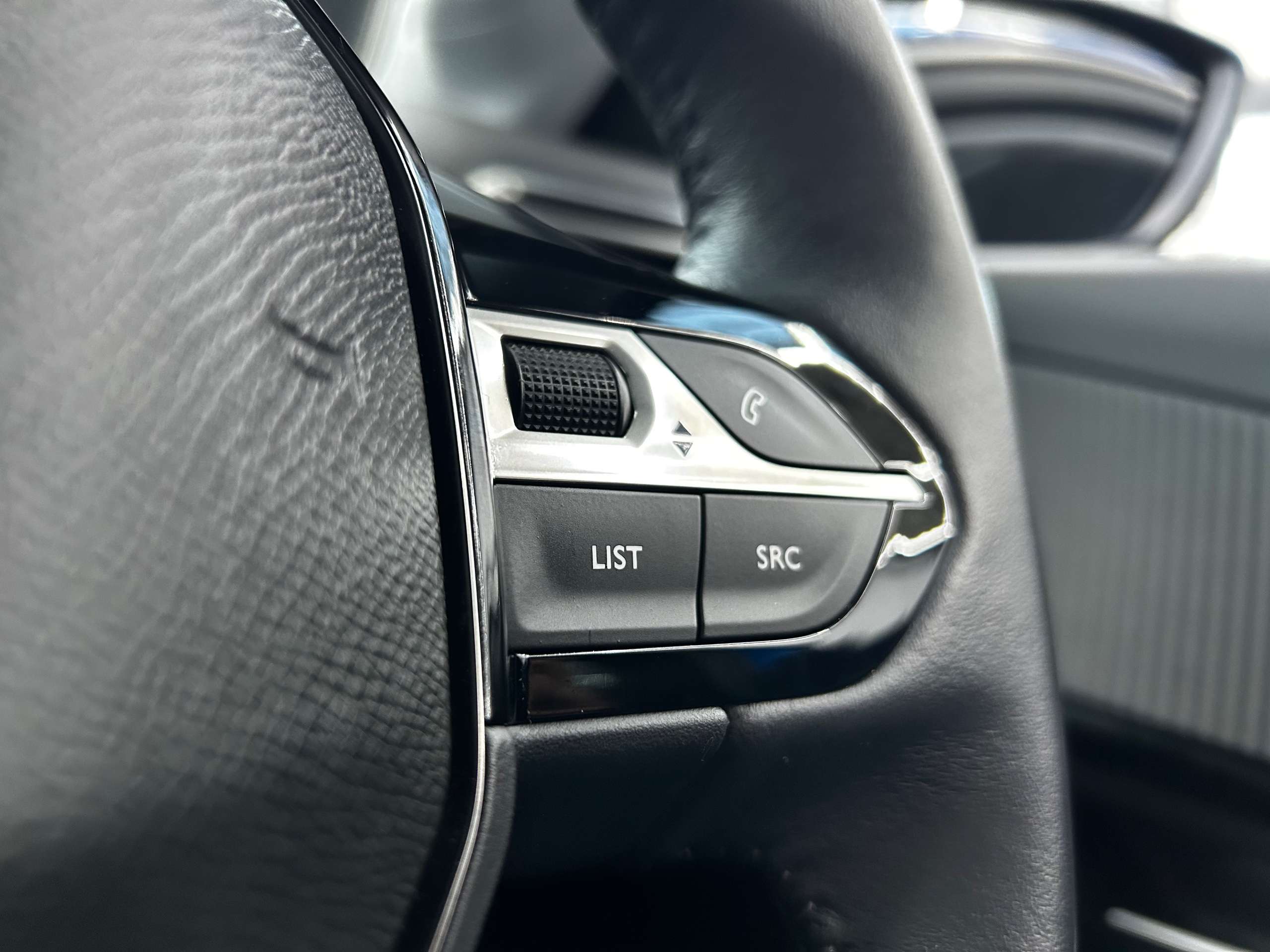 2021 PEUGEOT 208 2021 PEUGEOT 208