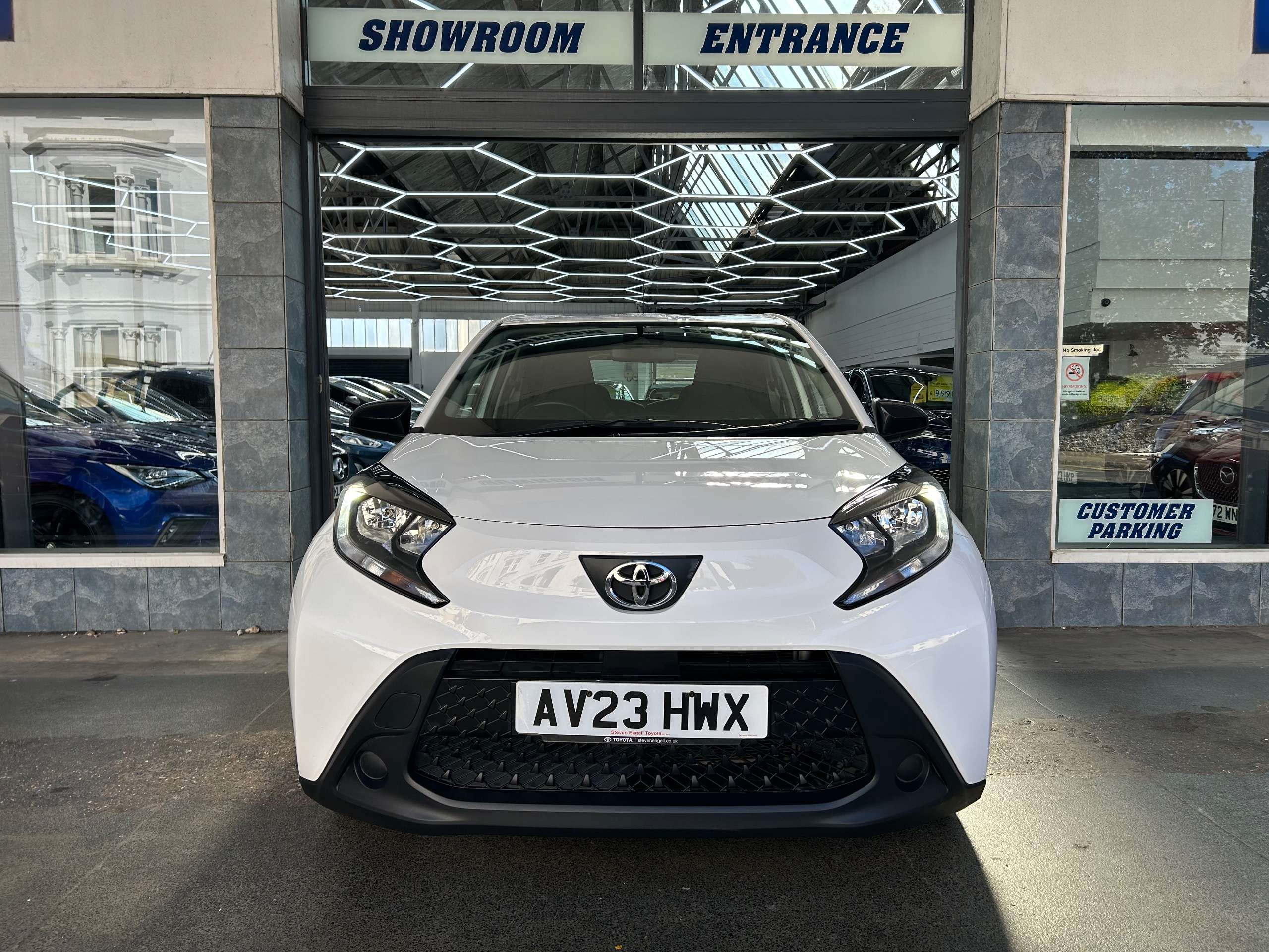 A 2023 TOYOTA AYGO X 1.0 VVT-i Pure Hatchback Petrol x-shift Euro 6 (s/s) (72 ps) 5dr A 2023 TOYOTA AYGO X 1.0 VVT-i Pure Hatchback Petrol x-shift Euro 6 (s/s) (72 ps) 5dr