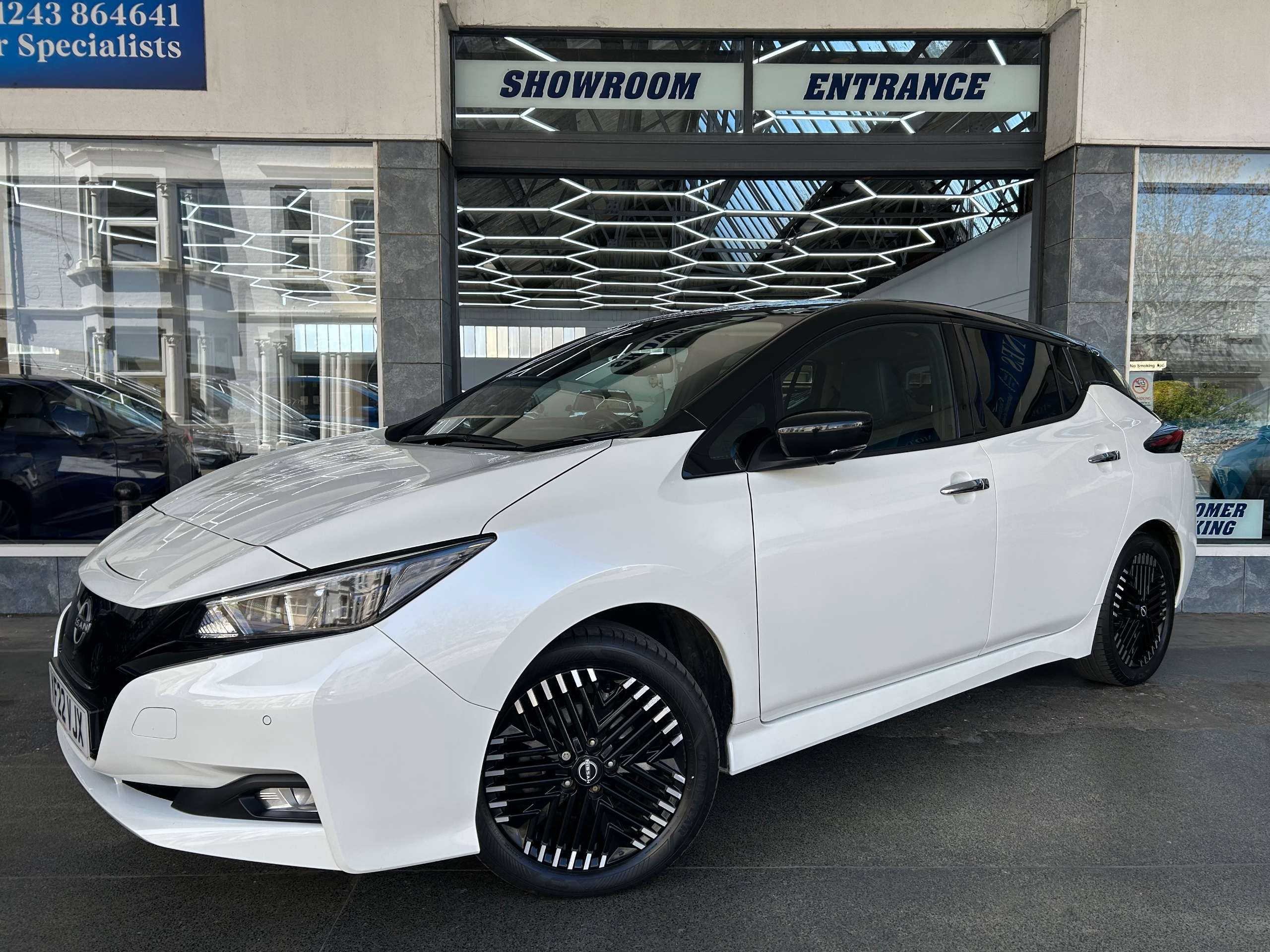 A 2022 NISSAN LEAF 39kWh N-Connecta Hatchback Electric Auto (150 ps) 5dr A 2022 NISSAN LEAF 39kWh N-Connecta Hatchback Electric Auto (150 ps) 5dr