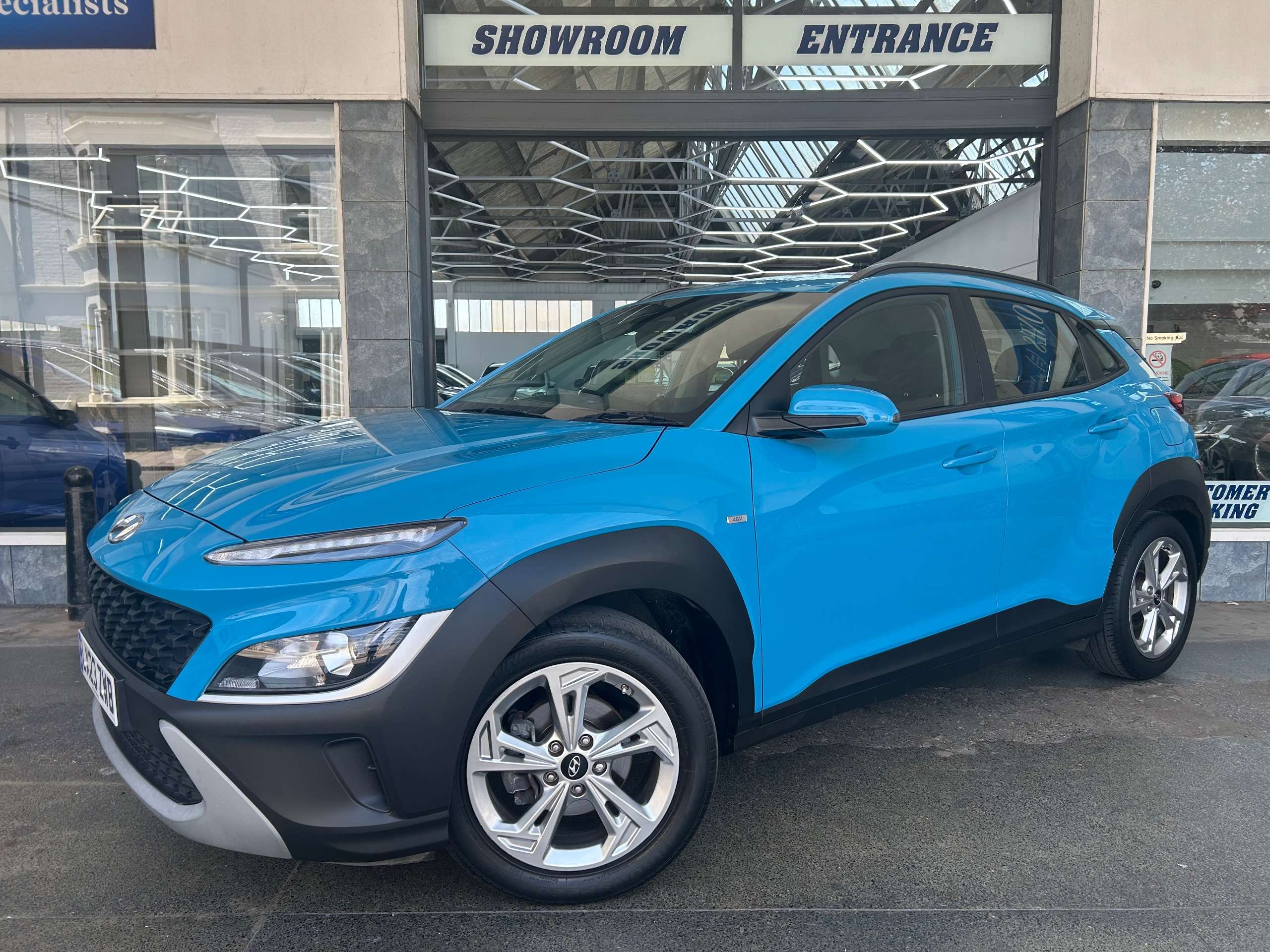 A 2023 HYUNDAI KONA 1.0 T-GDi MHEV SE Connect SUV Petrol Hybrid Manual Euro 6 (s/s) (120 ps) 5dr A 2023 HYUNDAI KONA 1.0 T-GDi MHEV SE Connect SUV Petrol Hybrid Manual Euro 6 (s/s) (120 ps) 5dr