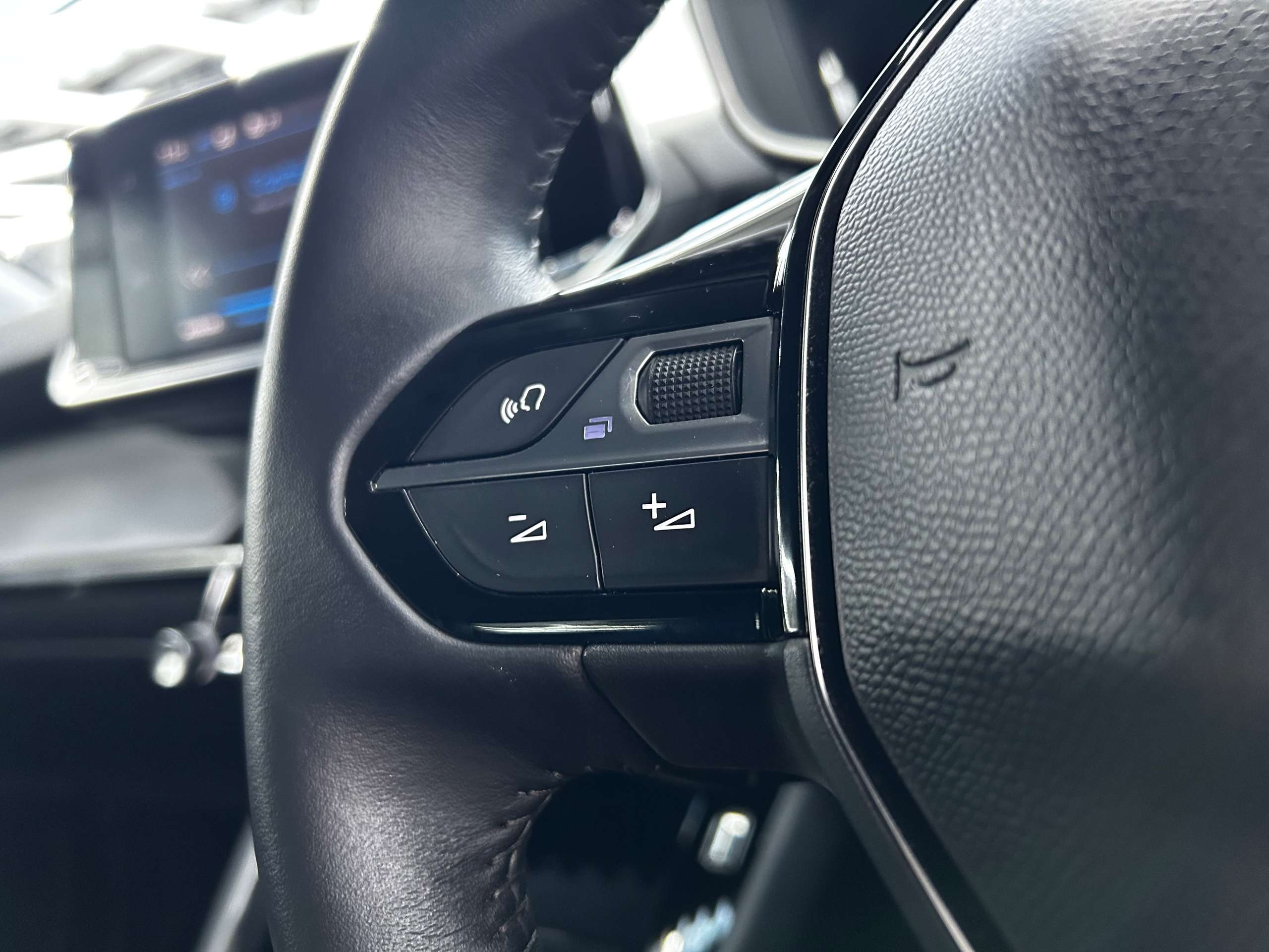 2021 PEUGEOT 208 2021 PEUGEOT 208