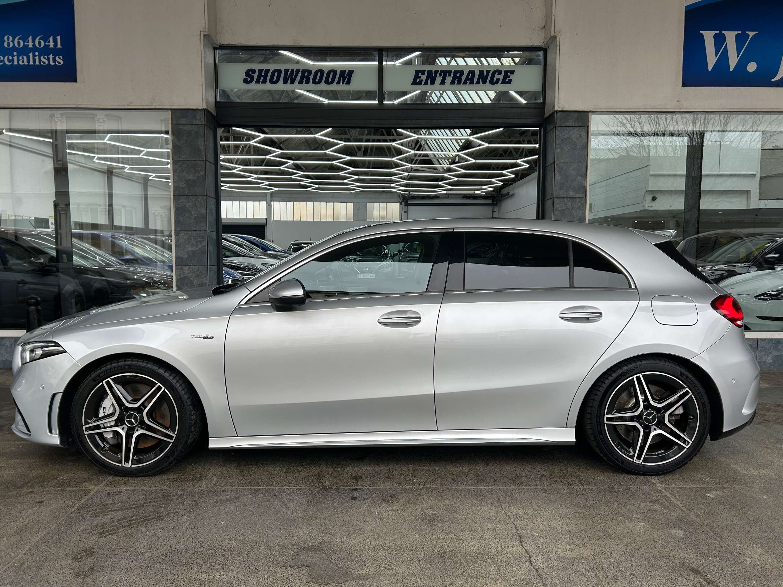 A 2019 MERCEDES-BENZ A CLASS 2.0 A35 AMG (Premium) Hatchback Petrol SpdS DCT 4MATIC Euro 6 (s/s) (306 ps) 5dr A 2019 MERCEDES-BENZ A CLASS 2.0 A35 AMG (Premium) Hatchback Petrol SpdS DCT 4MATIC Euro 6 (s/s) (306 ps) 5dr