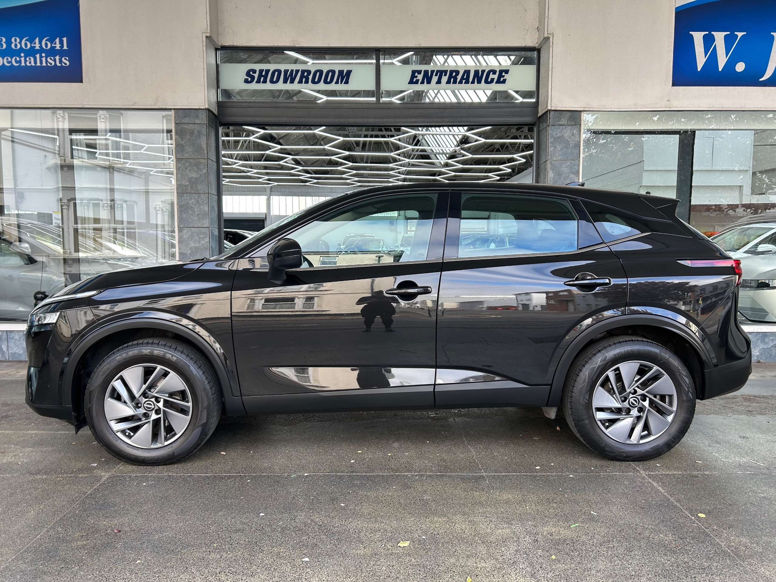 A 2022 NISSAN QASHQAI 1.3 DIG-T MHEV Acenta Premium SUV Petrol Hybrid Manual Euro 6 (s/s) (140 ps) 5dr A 2022 NISSAN QASHQAI 1.3 DIG-T MHEV Acenta Premium SUV Petrol Hybrid Manual Euro 6 (s/s) (140 ps) 5dr