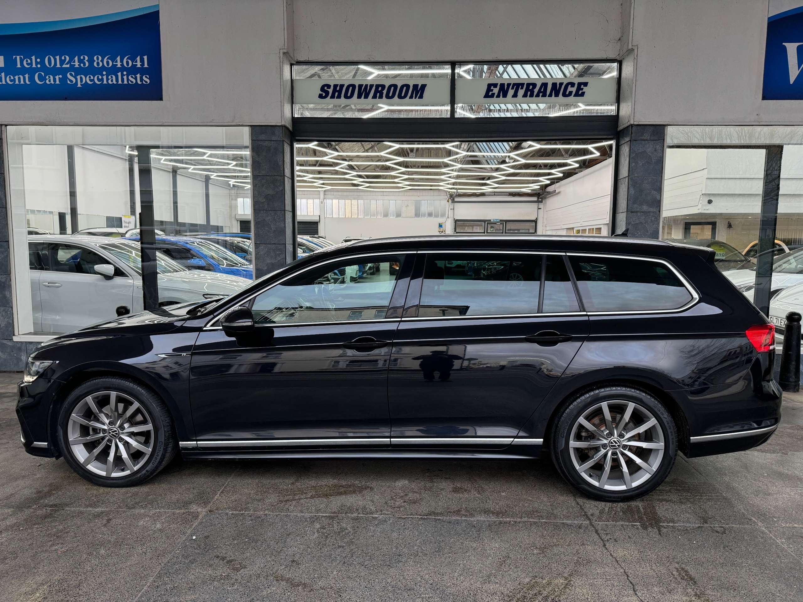A 2020 VOLKSWAGEN PASSAT 2.0 TDI EVO R-Line Estate Diesel DSG Euro 6 (s/s) (150 ps) 5dr A 2020 VOLKSWAGEN PASSAT 2.0 TDI EVO R-Line Estate Diesel DSG Euro 6 (s/s) (150 ps) 5dr