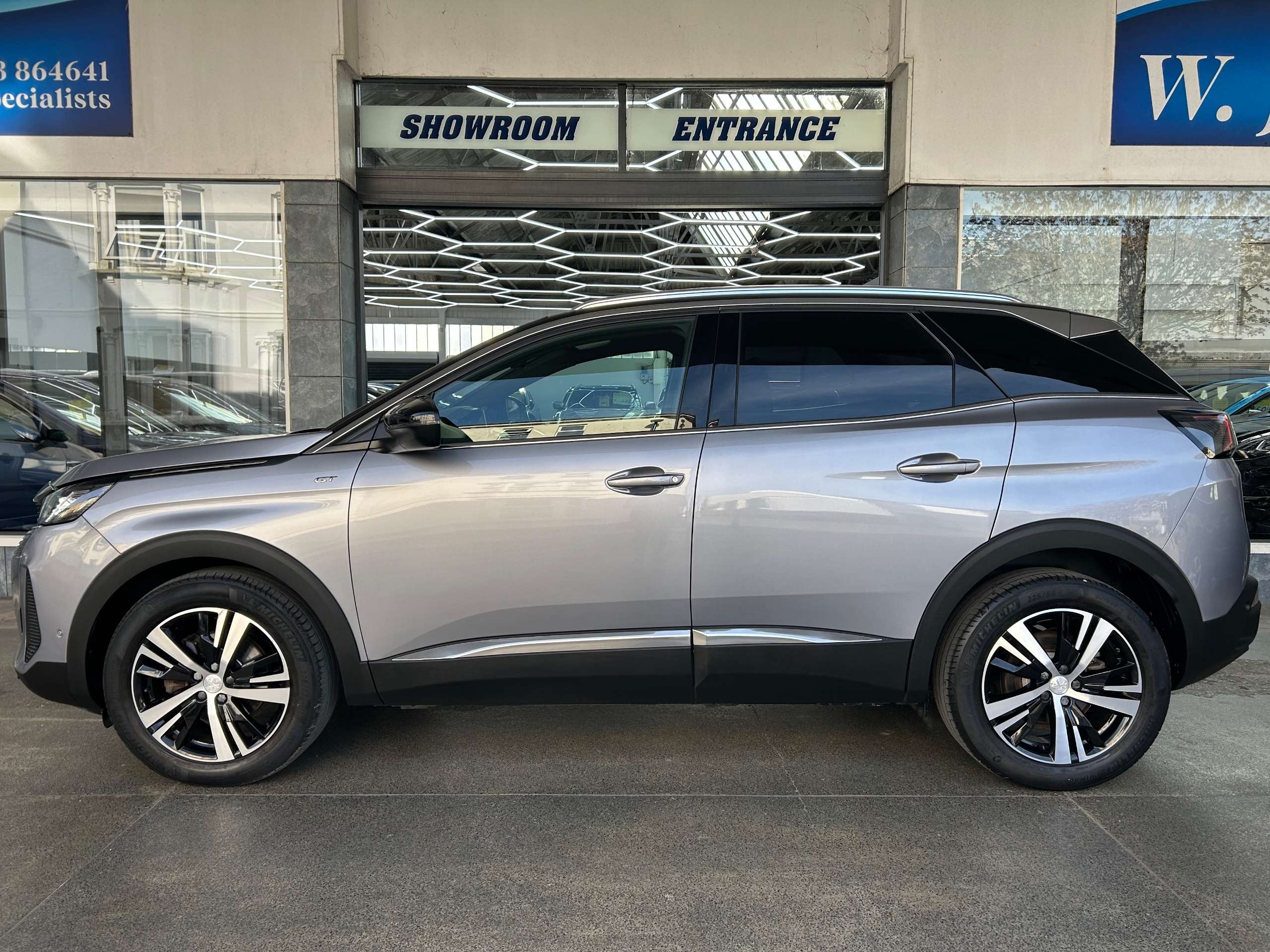A 2022 PEUGEOT 3008 1.2 PureTech GT Line SUV Petrol Manual Euro 6 (s/s) (130 ps) 5dr A 2022 PEUGEOT 3008 1.2 PureTech GT Line SUV Petrol Manual Euro 6 (s/s) (130 ps) 5dr