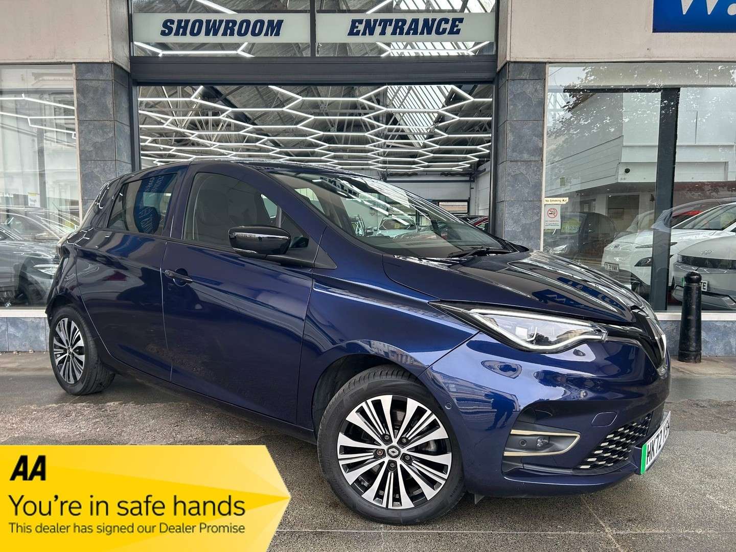 A 2022 RENAULT ZOE R135 EV50 52kWh Techno Hatchback Electric Auto (Boost Charge) (134 bhp) 5dr A 2022 RENAULT ZOE R135 EV50 52kWh Techno Hatchback Electric Auto (Boost Charge) (134 bhp) 5dr