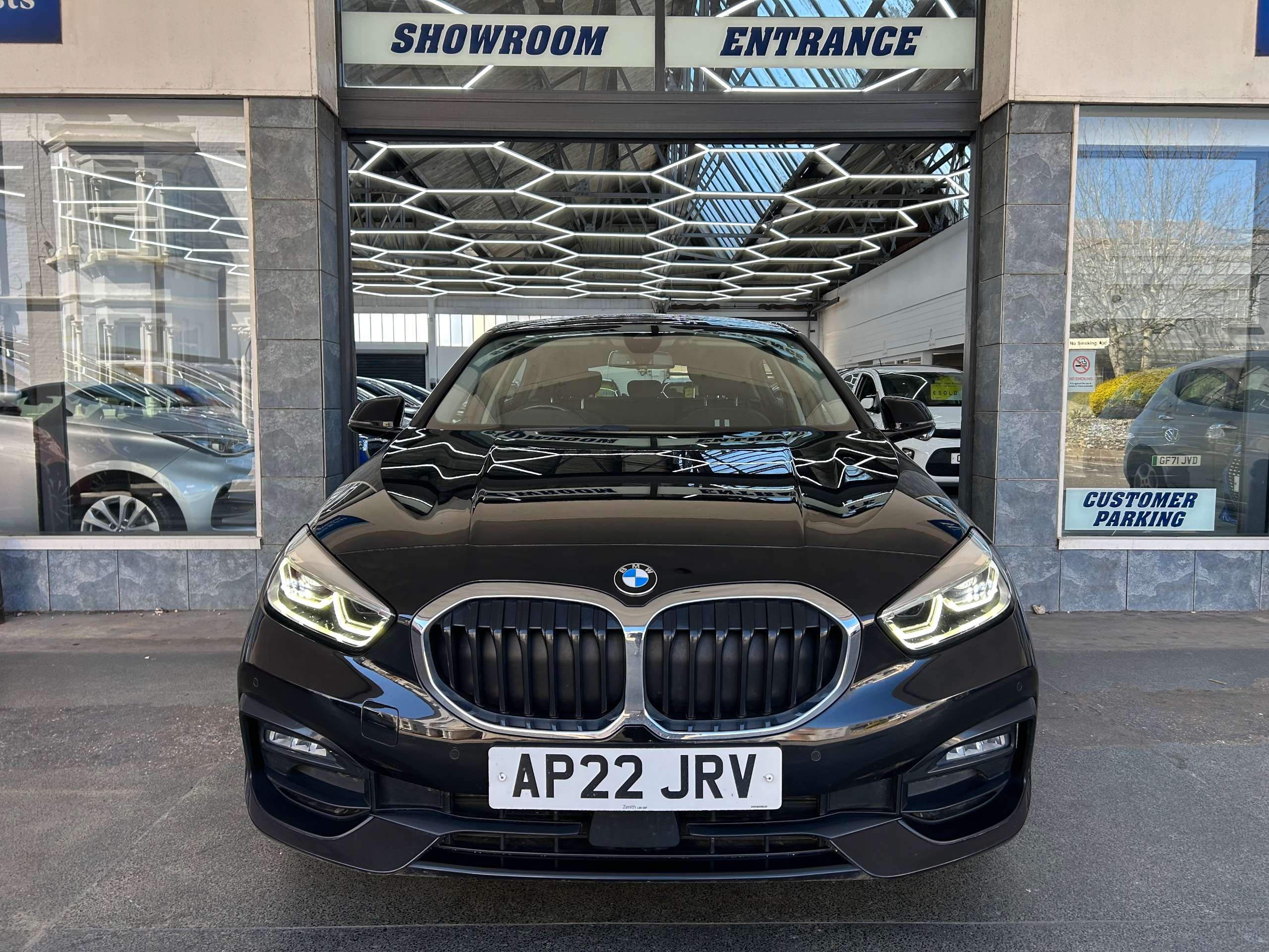 A 2022 BMW 1 SERIES 1.5 118i Sport (LCP) Hatchback Petrol DCT Euro 6 (s/s) (136 ps) 5dr A 2022 BMW 1 SERIES 1.5 118i Sport (LCP) Hatchback Petrol DCT Euro 6 (s/s) (136 ps) 5dr