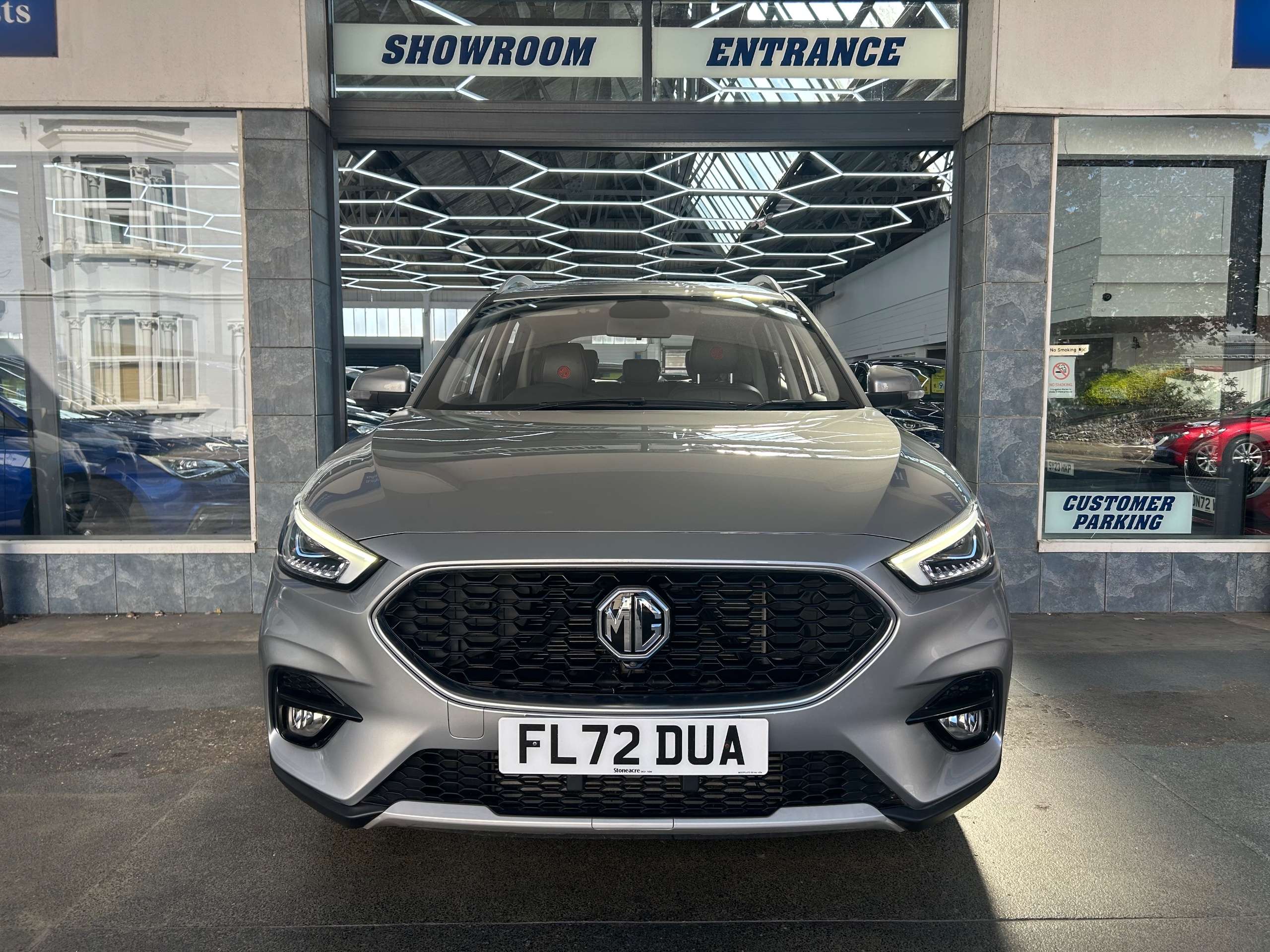 A 2022 MG ZS 1.0 T-GDI Exclusive SUV Petrol Auto Euro 6 (111 ps) 5dr A 2022 MG ZS 1.0 T-GDI Exclusive SUV Petrol Auto Euro 6 (111 ps) 5dr