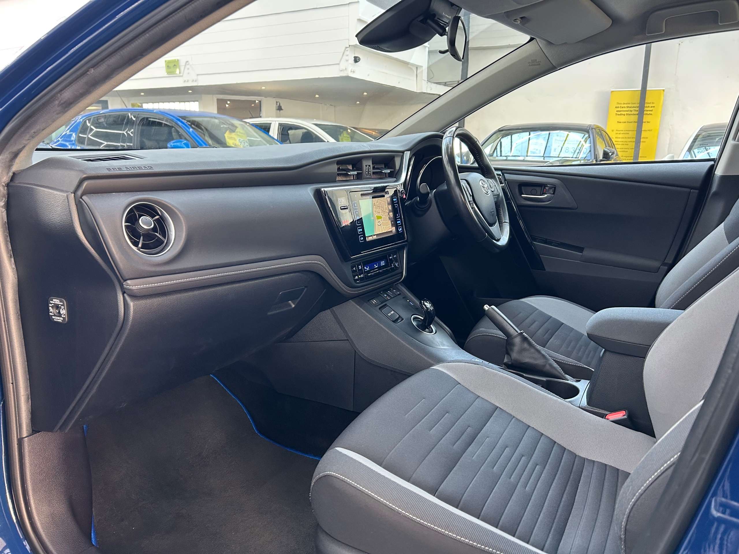 2017 TOYOTA AURIS 2017 TOYOTA AURIS