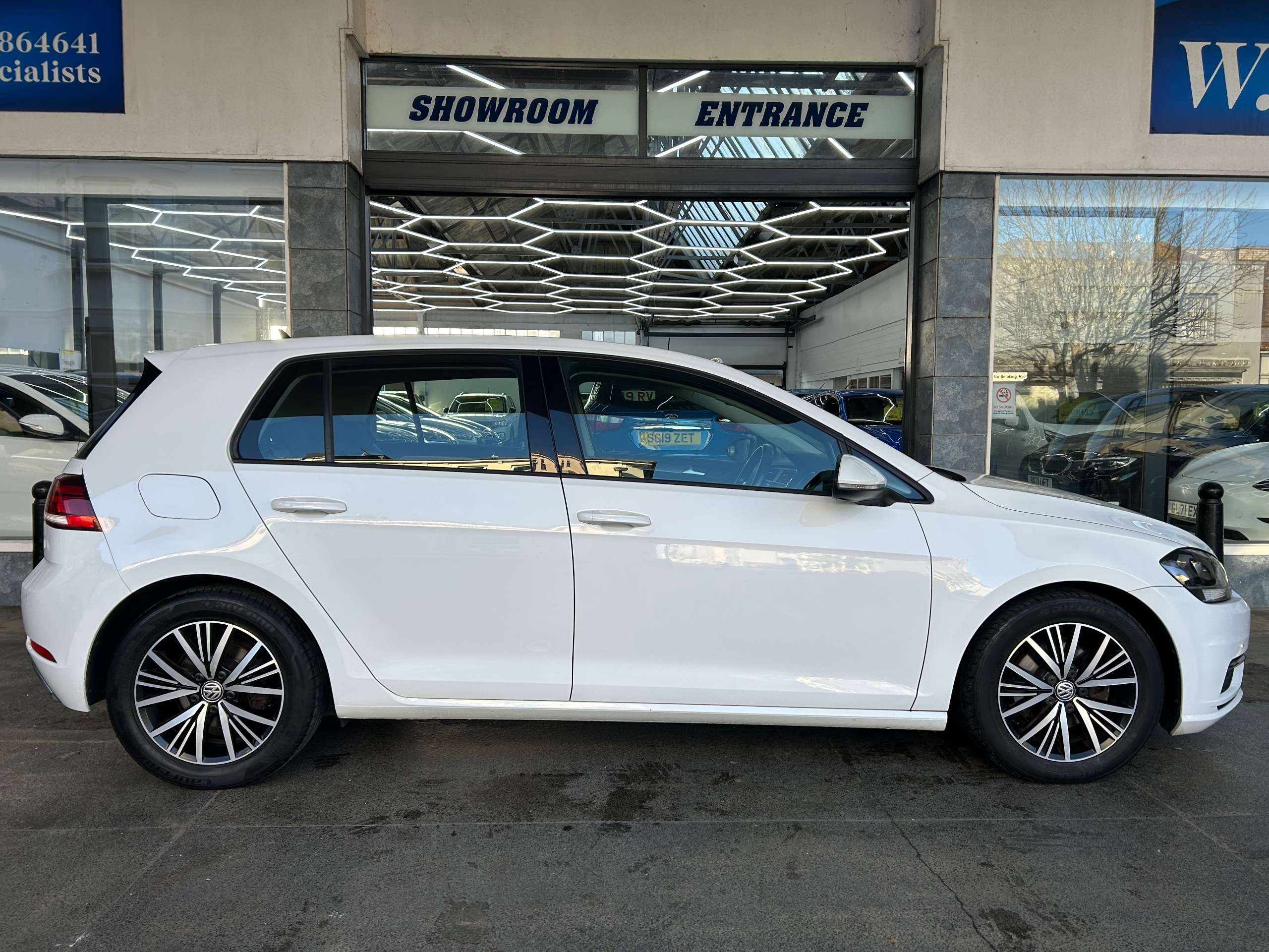 2018 VOLKSWAGEN GOLF 2018 VOLKSWAGEN GOLF