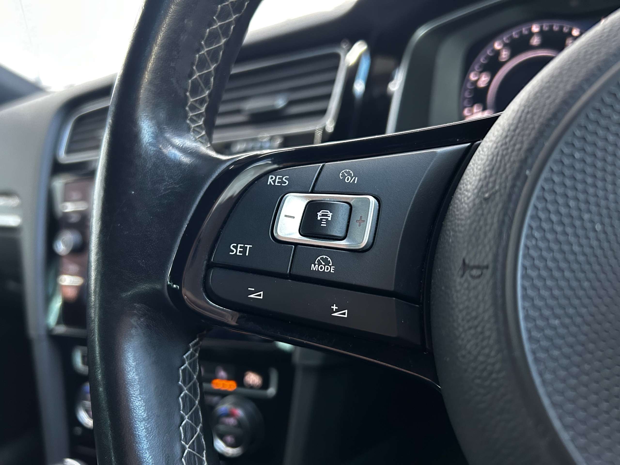 2017 VOLKSWAGEN GOLF 2017 VOLKSWAGEN GOLF