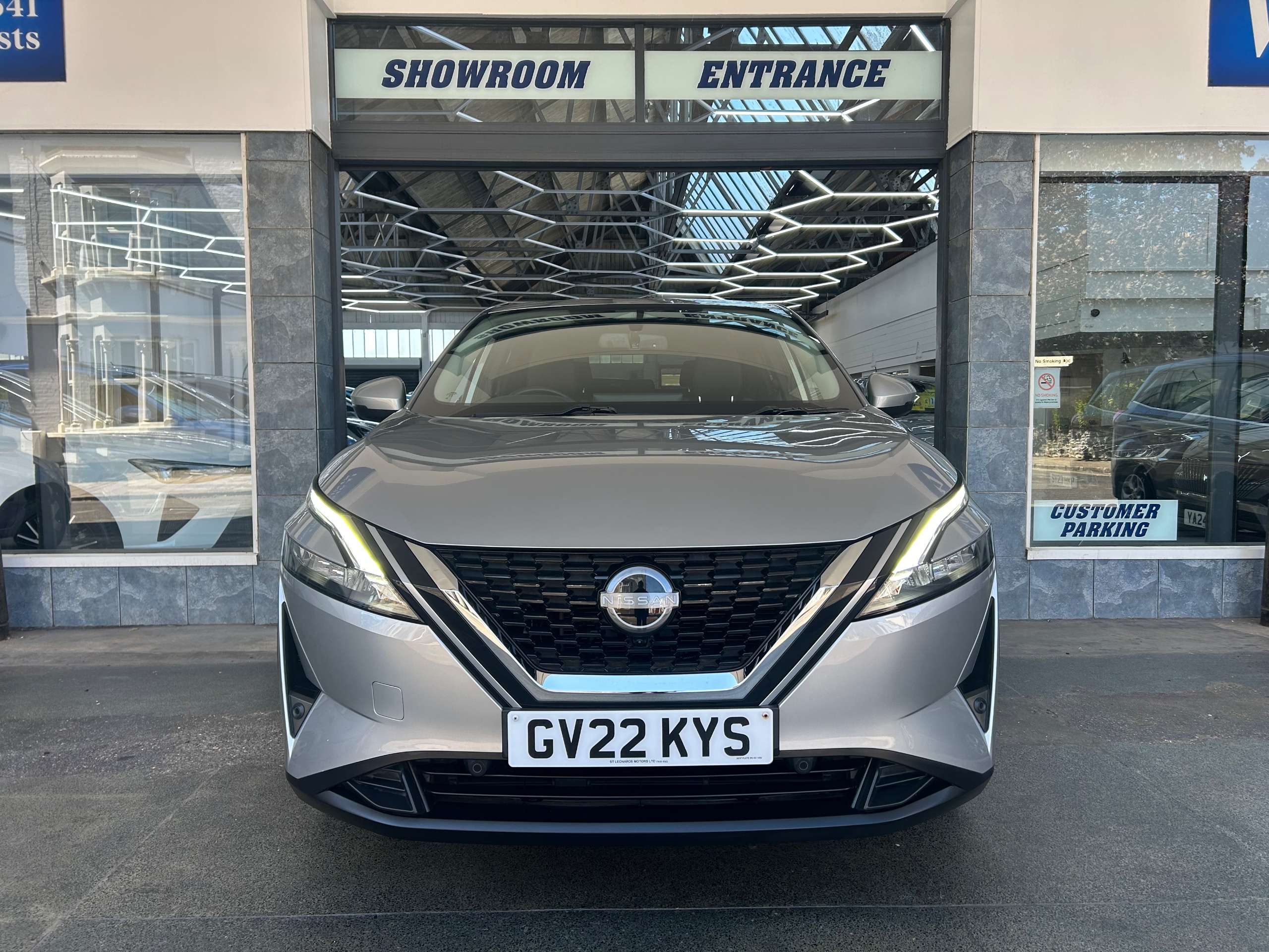 A 2022 NISSAN QASHQAI 1.3 DIG-T MHEV N-Connecta SUV Petrol Hybrid Manual Euro 6 (s/s) (140 ps) 5dr A 2022 NISSAN QASHQAI 1.3 DIG-T MHEV N-Connecta SUV Petrol Hybrid Manual Euro 6 (s/s) (140 ps) 5dr