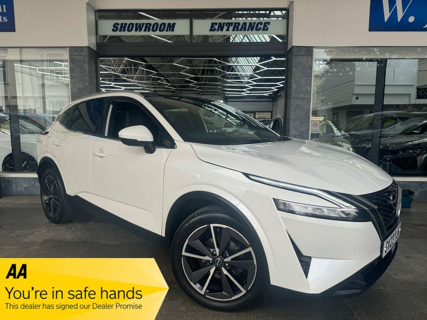 A 2023 NISSAN QASHQAI 1.3 DIG-T MHEV Tekna SUV Petrol Hybrid XTRON Euro 6 (s/s) (158 ps) 5dr A 2023 NISSAN QASHQAI 1.3 DIG-T MHEV Tekna SUV Petrol Hybrid XTRON Euro 6 (s/s) (158 ps) 5dr