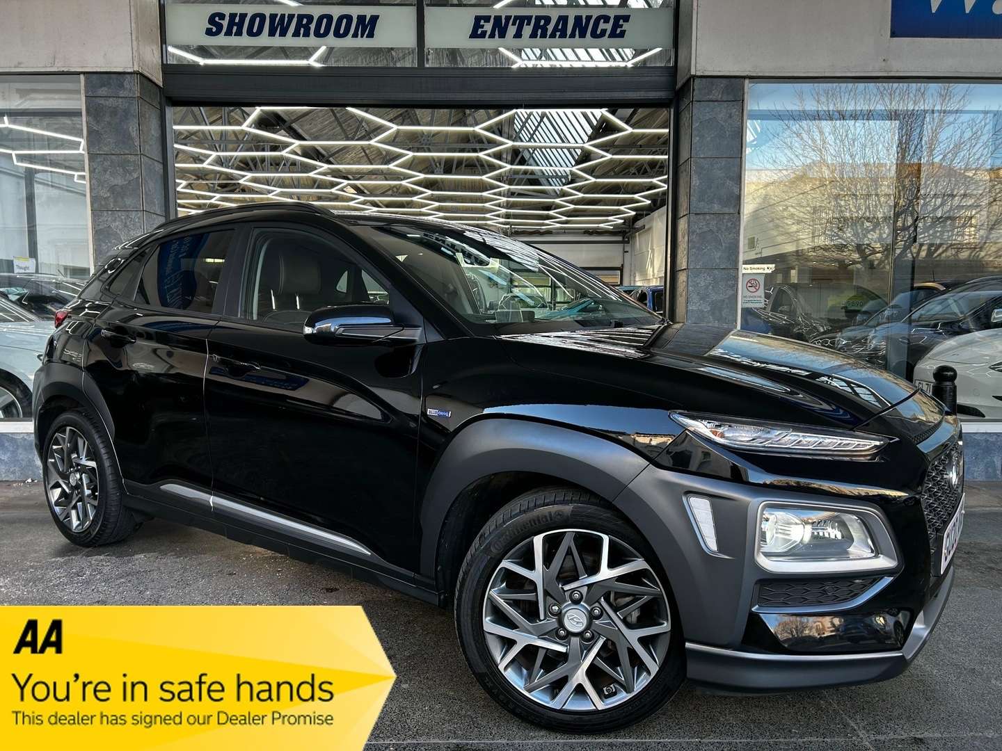 A 2020 HYUNDAI KONA 1.6 h-GDi Premium SE SUV Petrol Hybrid DCT Euro 6 (s/s) (141 ps) 5dr A 2020 HYUNDAI KONA 1.6 h-GDi Premium SE SUV Petrol Hybrid DCT Euro 6 (s/s) (141 ps) 5dr