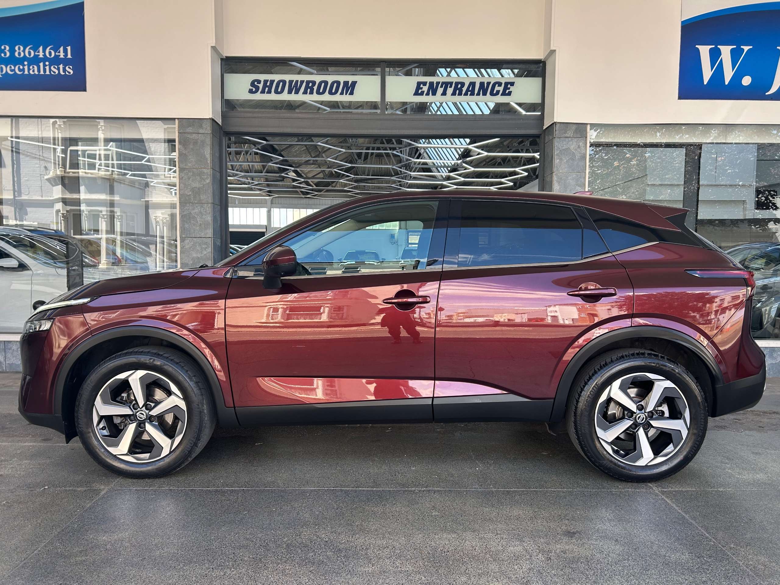 A 2022 NISSAN QASHQAI 1.3 DIG-T MHEV N-Connecta SUV Petrol Hybrid Manual Euro 6 (s/s) (140 ps) 5dr A 2022 NISSAN QASHQAI 1.3 DIG-T MHEV N-Connecta SUV Petrol Hybrid Manual Euro 6 (s/s) (140 ps) 5dr