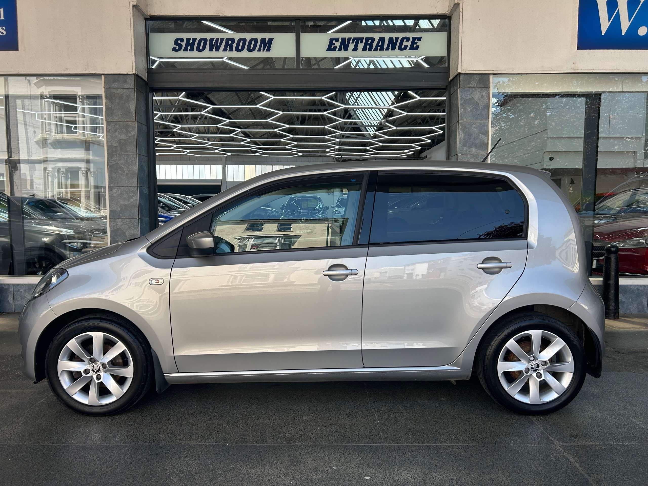 A 2018 SKODA CITIGO SE L GREENTECH MPI A 2018 SKODA CITIGO SE L GREENTECH MPI
