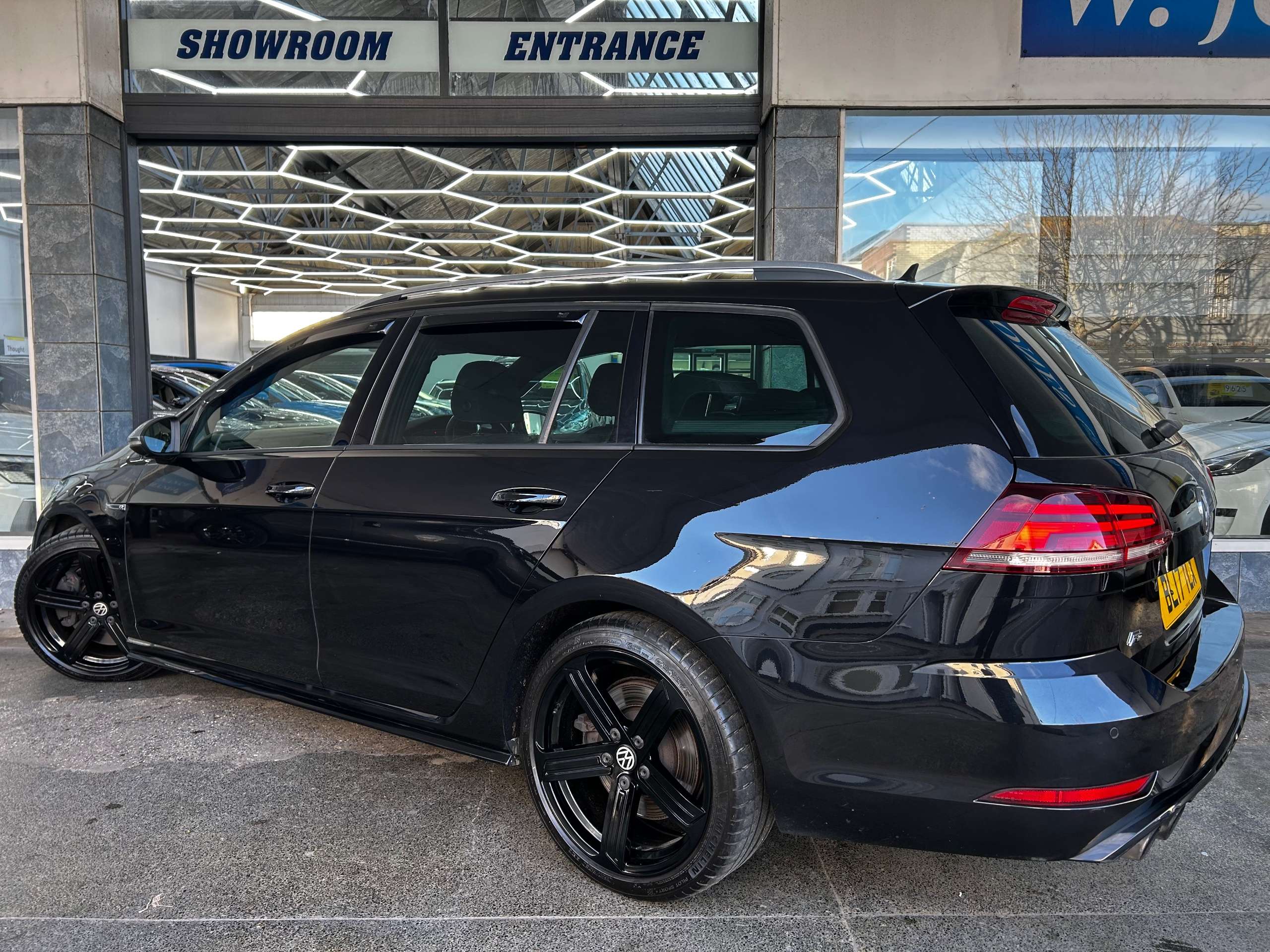 2017 VOLKSWAGEN GOLF 2017 VOLKSWAGEN GOLF