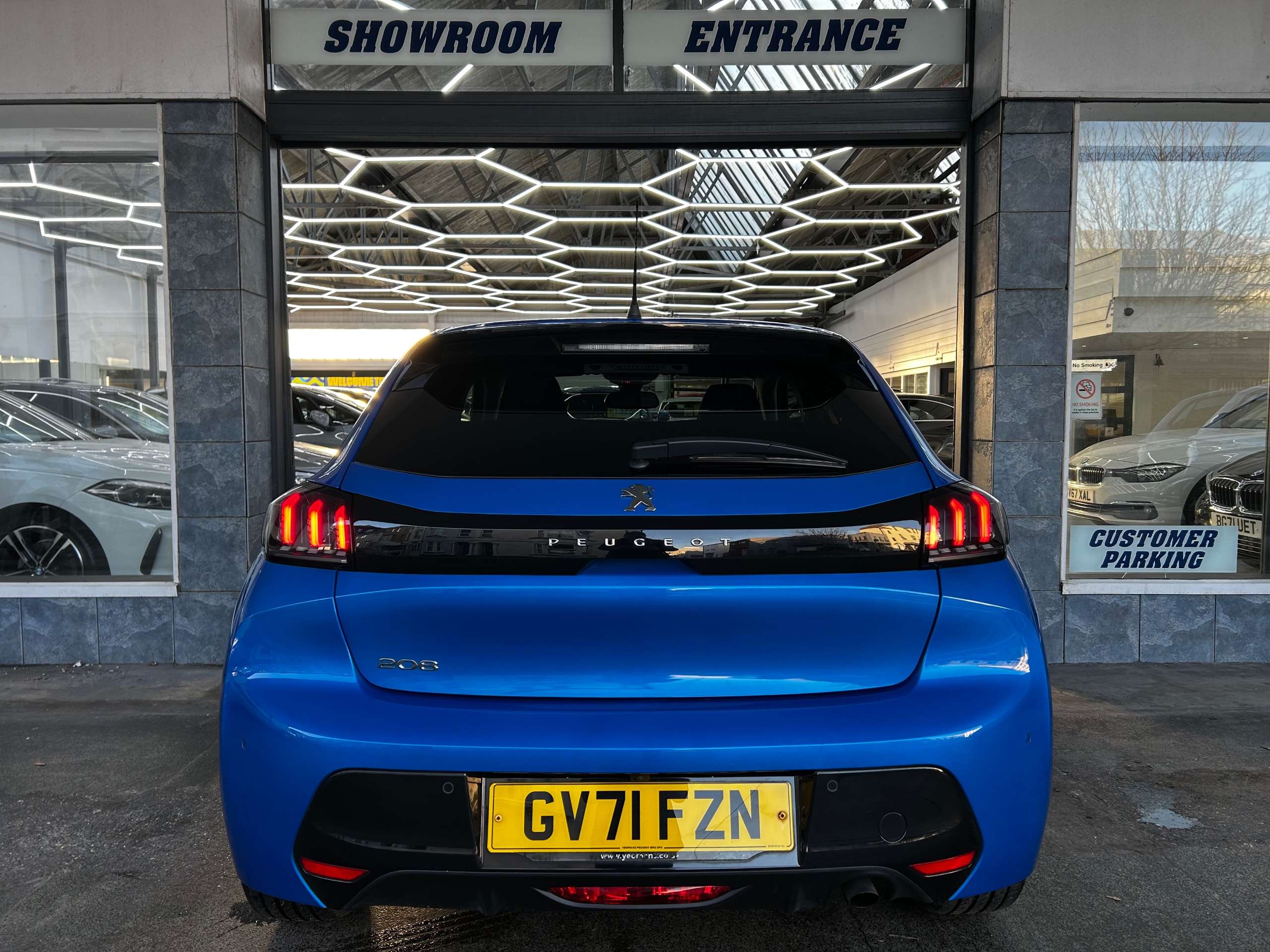 2021 PEUGEOT 208 2021 PEUGEOT 208