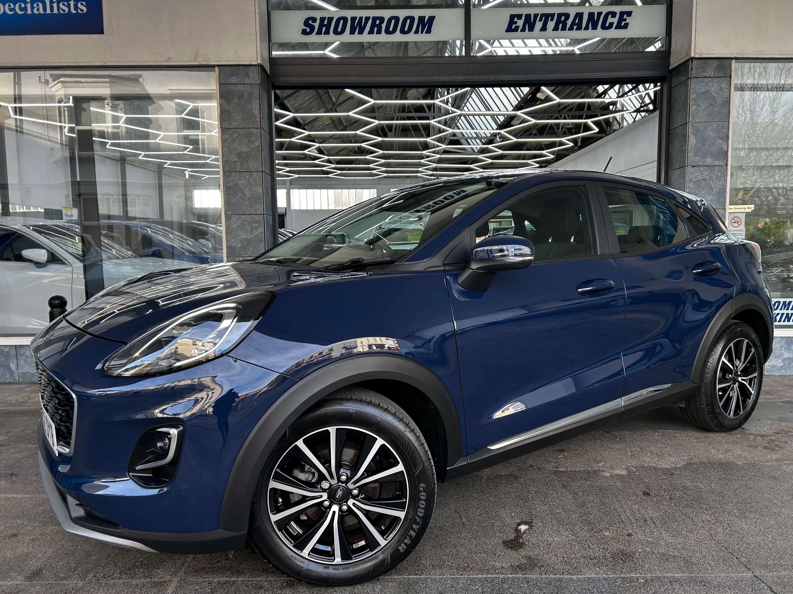 A 2022 FORD PUMA 1.0T EcoBoost MHEV Titanium SUV Petrol Hybrid Manual Euro 6 (s/s) (155 ps) 5dr A 2022 FORD PUMA 1.0T EcoBoost MHEV Titanium SUV Petrol Hybrid Manual Euro 6 (s/s) (155 ps) 5dr