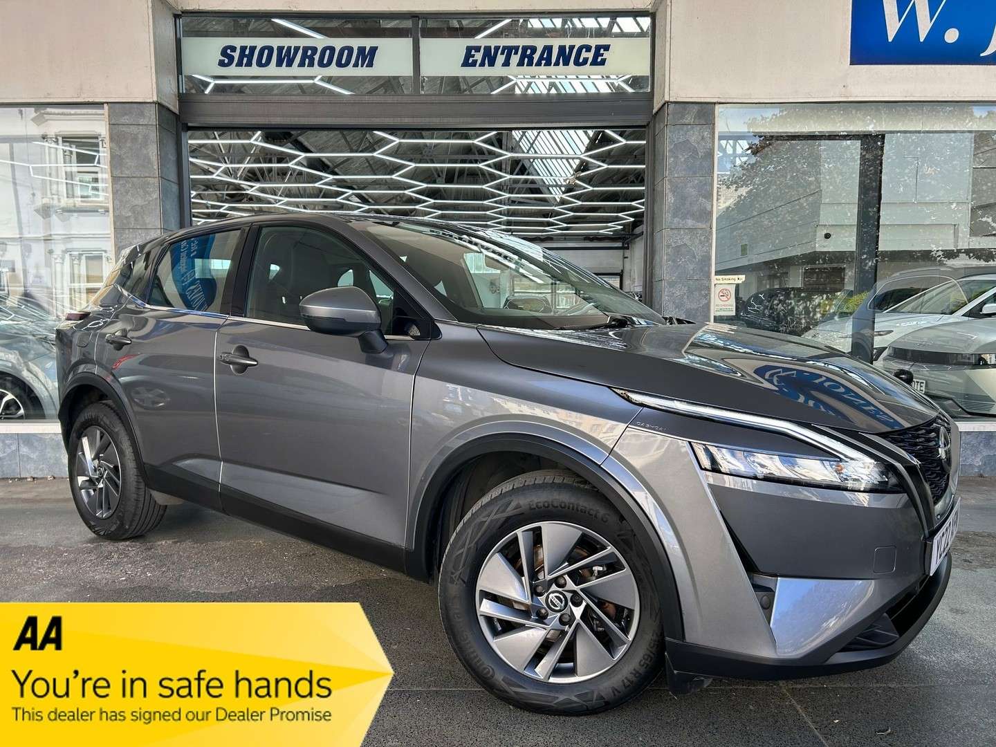 A 2022 NISSAN QASHQAI 1.3 DIG-T MHEV Acenta Premium SUV Petrol Hybrid XTRON Euro 6 (s/s) (158 ps) 5dr A 2022 NISSAN QASHQAI 1.3 DIG-T MHEV Acenta Premium SUV Petrol Hybrid XTRON Euro 6 (s/s) (158 ps) 5dr