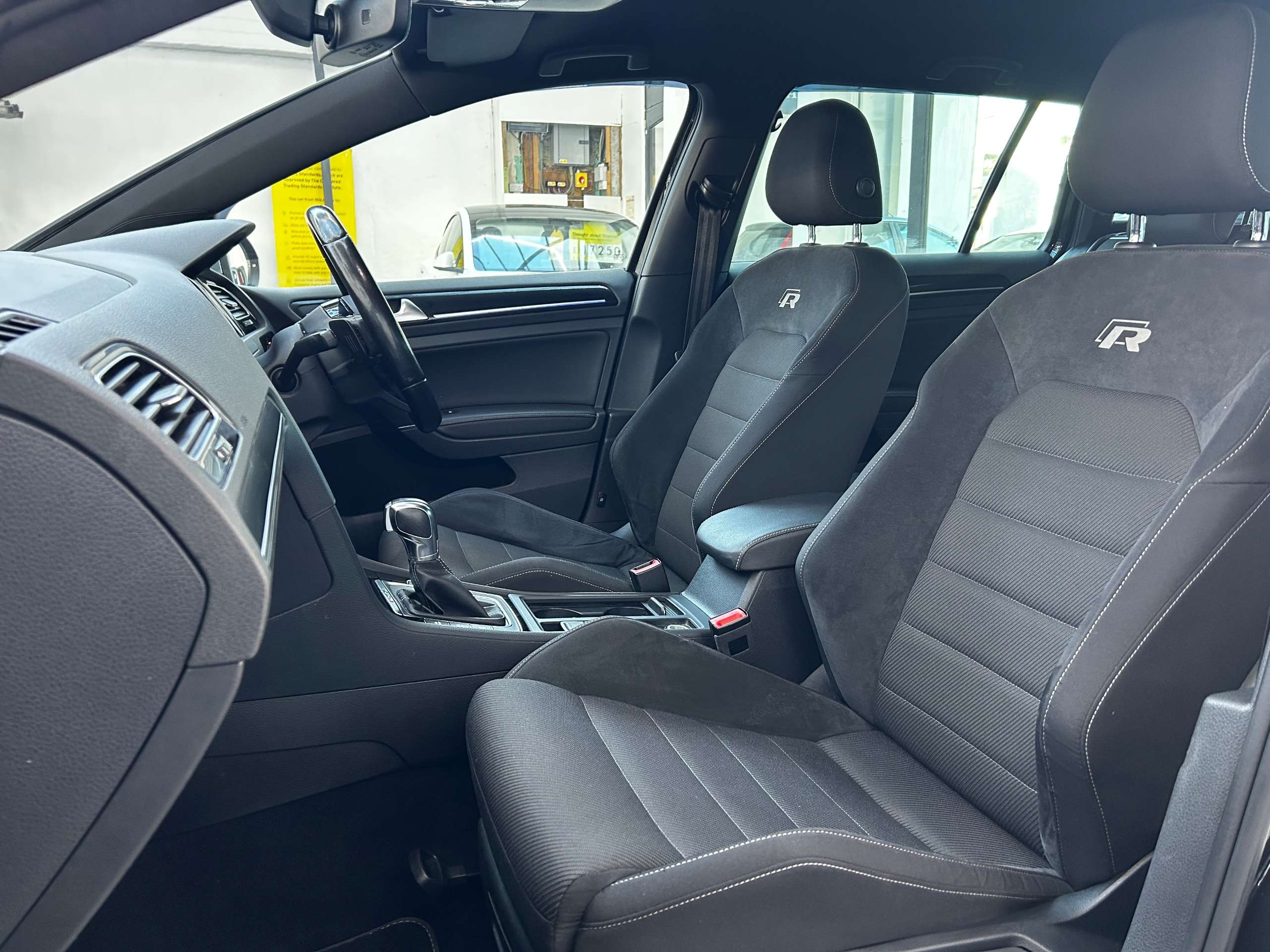 2017 VOLKSWAGEN GOLF 2017 VOLKSWAGEN GOLF