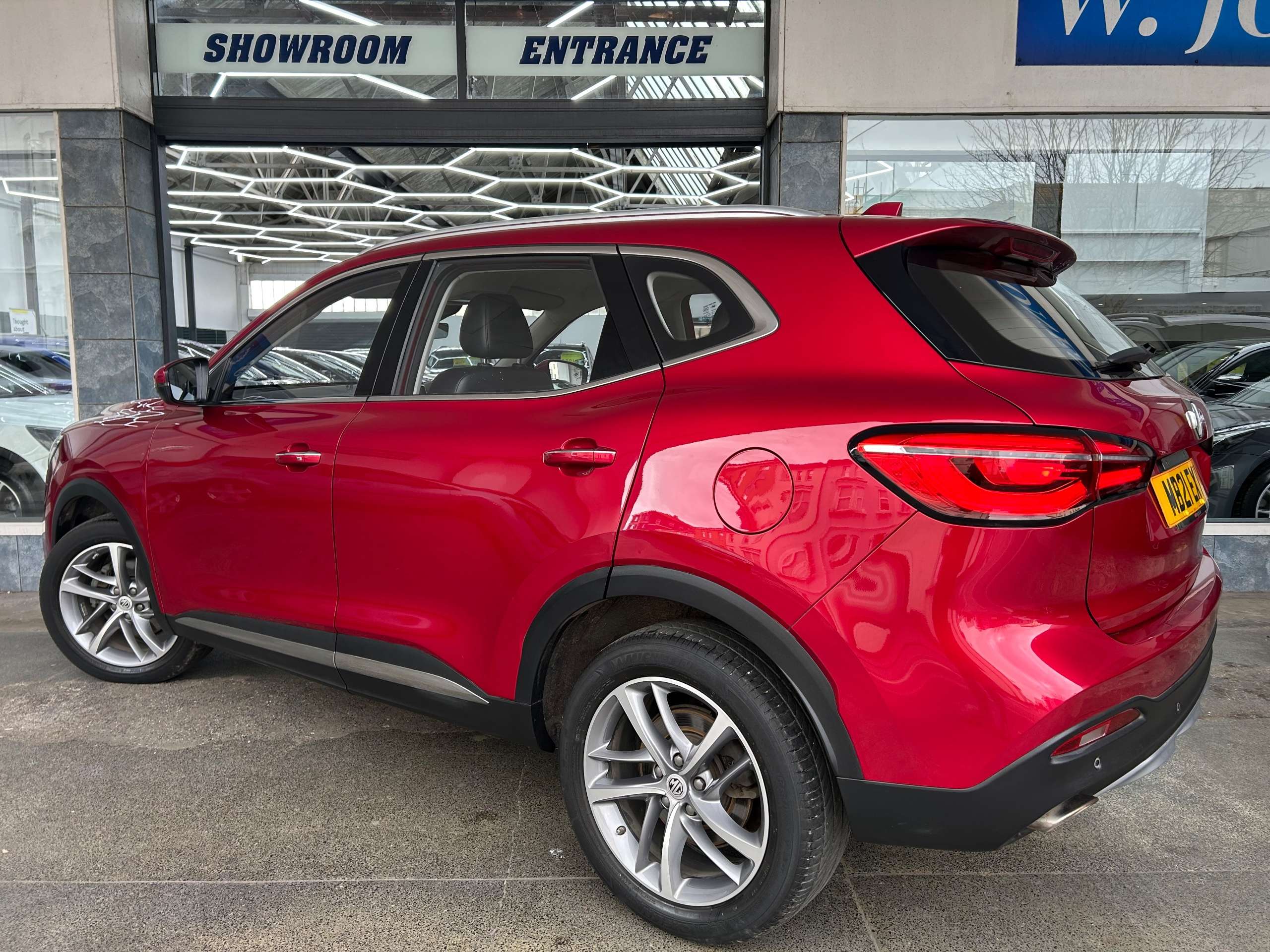 2021 MG HS 2021 MG HS