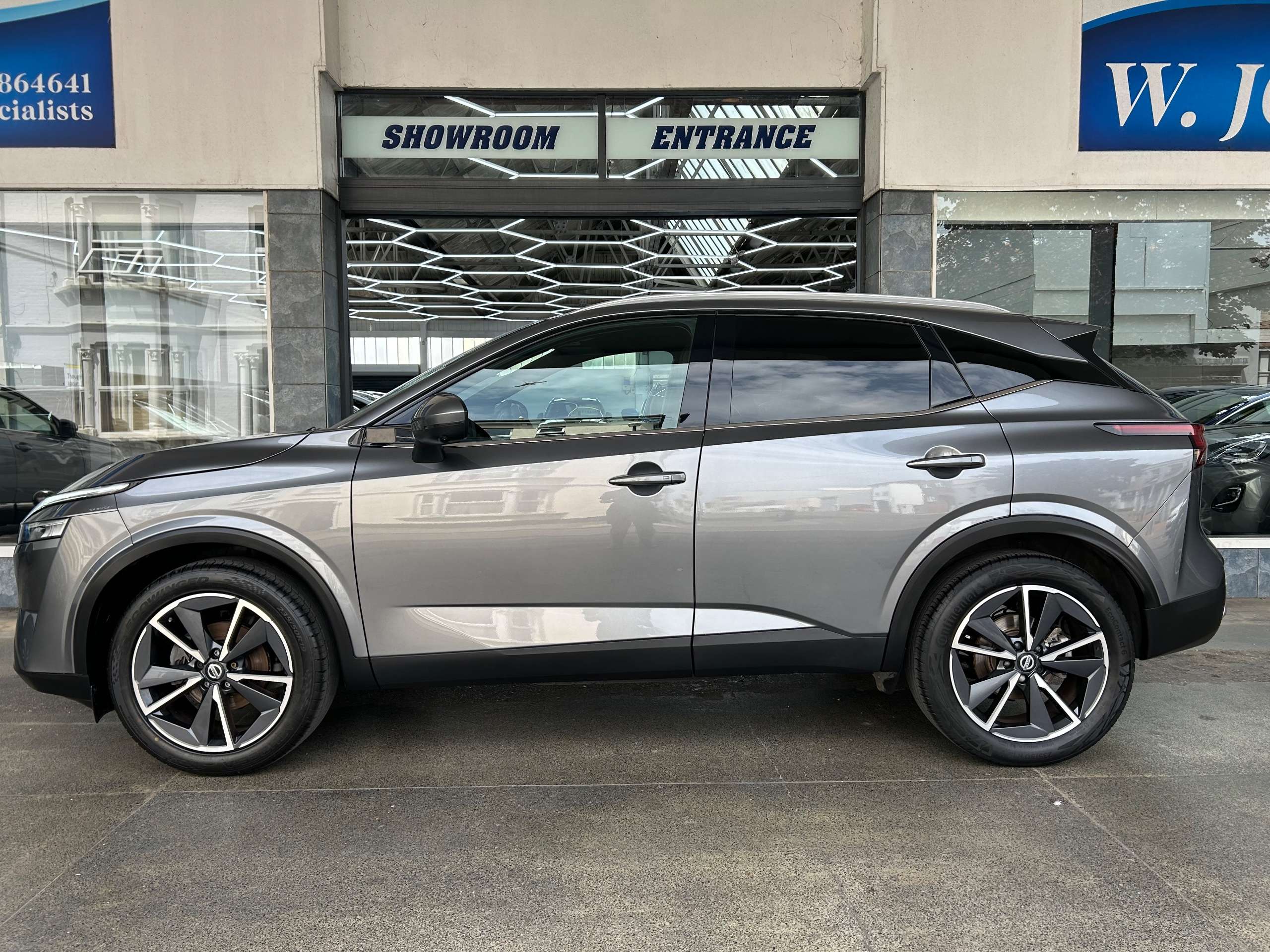 A 2022 NISSAN QASHQAI 1.3 DIG-T MHEV Tekna SUV Petrol Hybrid Manual Euro 6 (s/s) (140 ps) 5dr A 2022 NISSAN QASHQAI 1.3 DIG-T MHEV Tekna SUV Petrol Hybrid Manual Euro 6 (s/s) (140 ps) 5dr