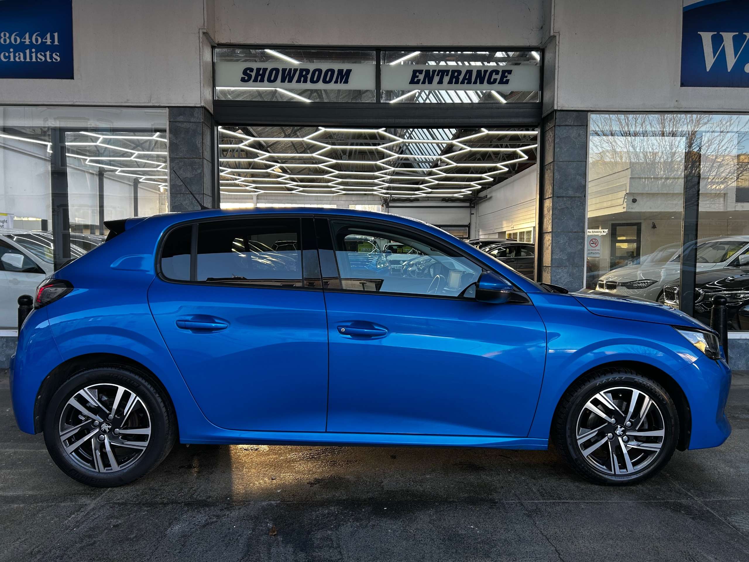 2021 PEUGEOT 208 2021 PEUGEOT 208