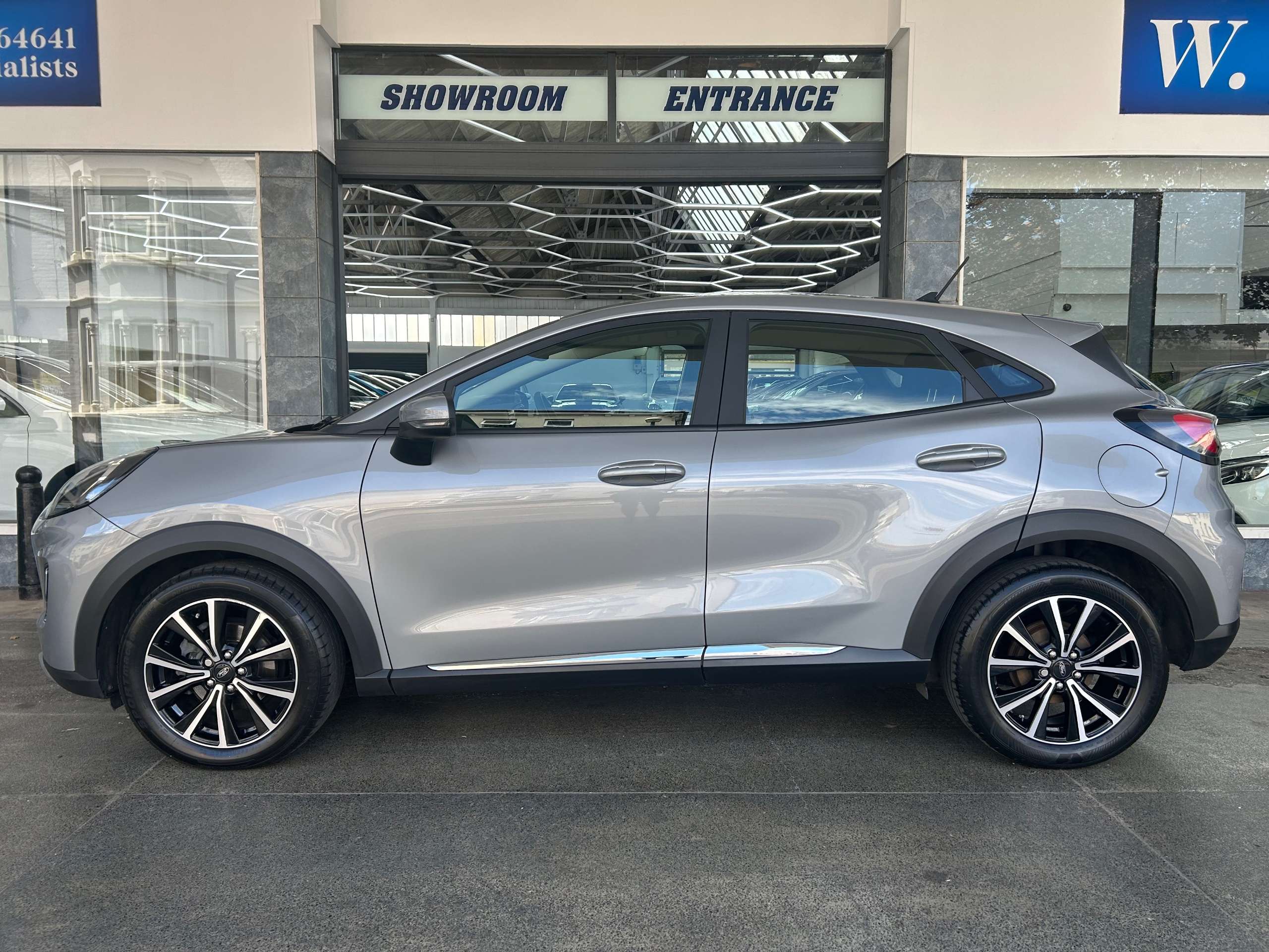 A 2022 FORD PUMA 1.0T EcoBoost MHEV Titanium SUV Petrol Hybrid DCT Euro 6 (s/s) (125 ps) 5dr A 2022 FORD PUMA 1.0T EcoBoost MHEV Titanium SUV Petrol Hybrid DCT Euro 6 (s/s) (125 ps) 5dr