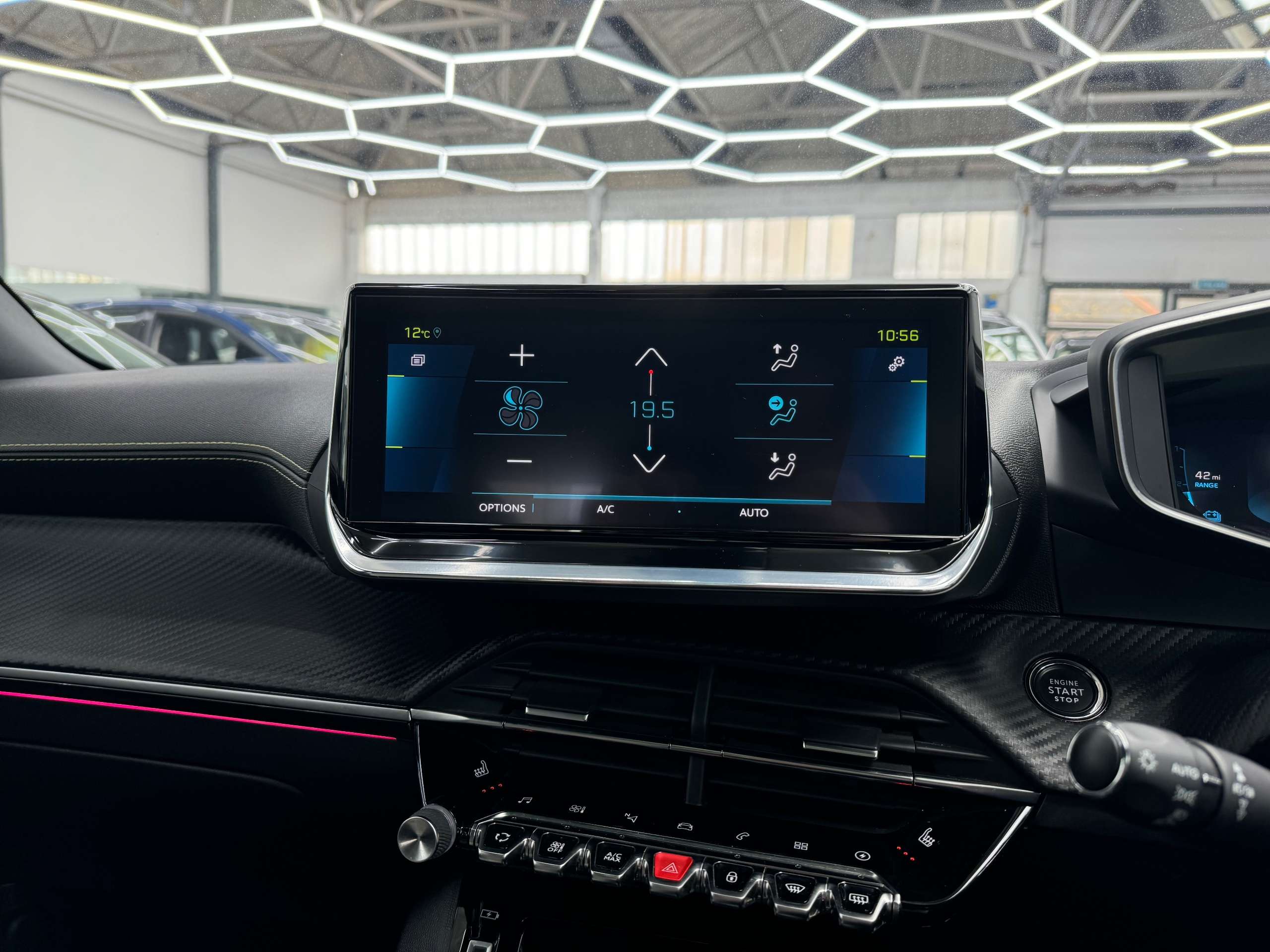 2021 PEUGEOT E-2008 2021 PEUGEOT E-2008