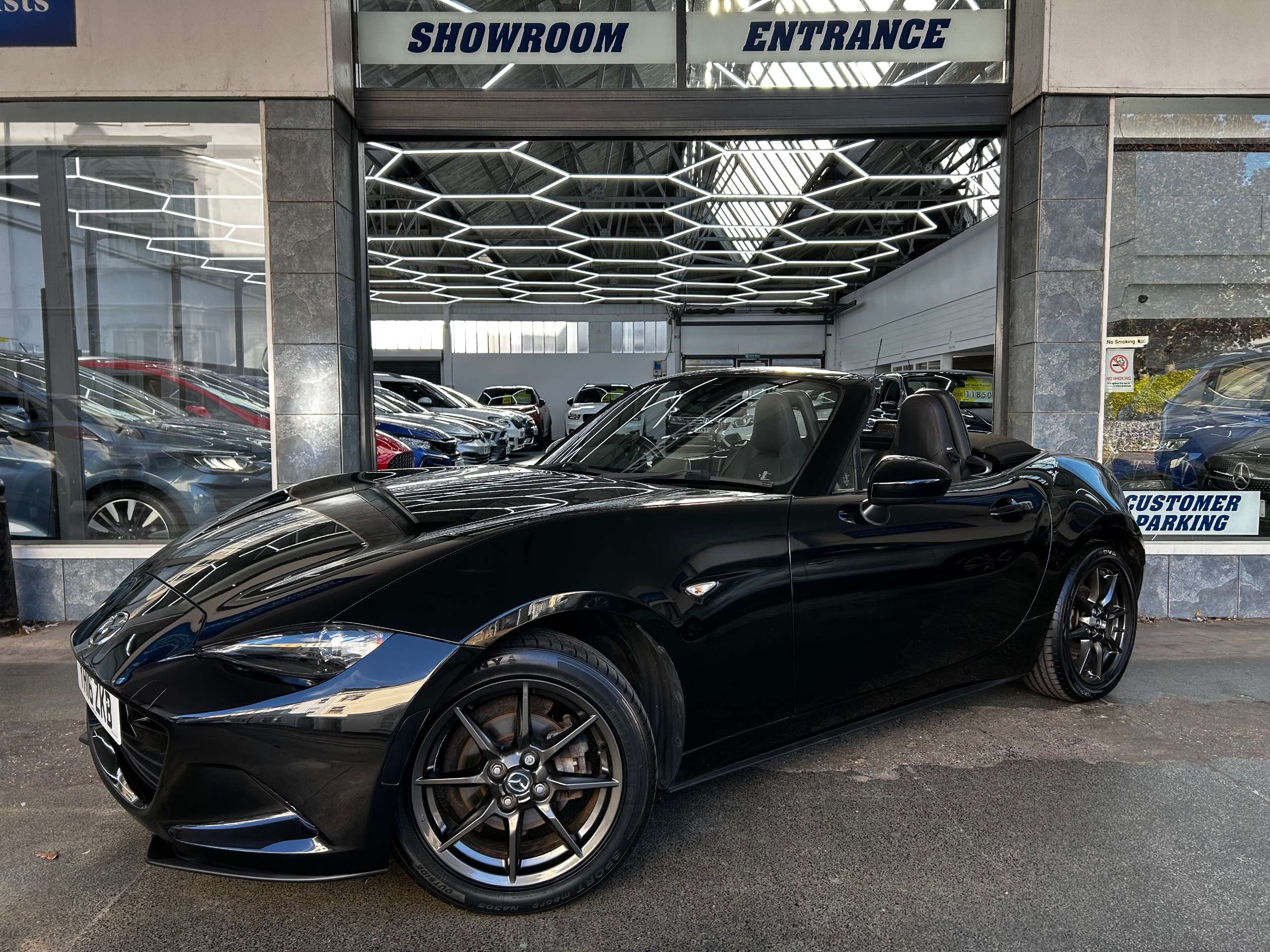 A 2016 MAZDA MX-5 1.5 SKYACTIV-G Sport Nav Convertible Petrol Manual Euro 6 (131 ps) 2dr A 2016 MAZDA MX-5 1.5 SKYACTIV-G Sport Nav Convertible Petrol Manual Euro 6 (131 ps) 2dr