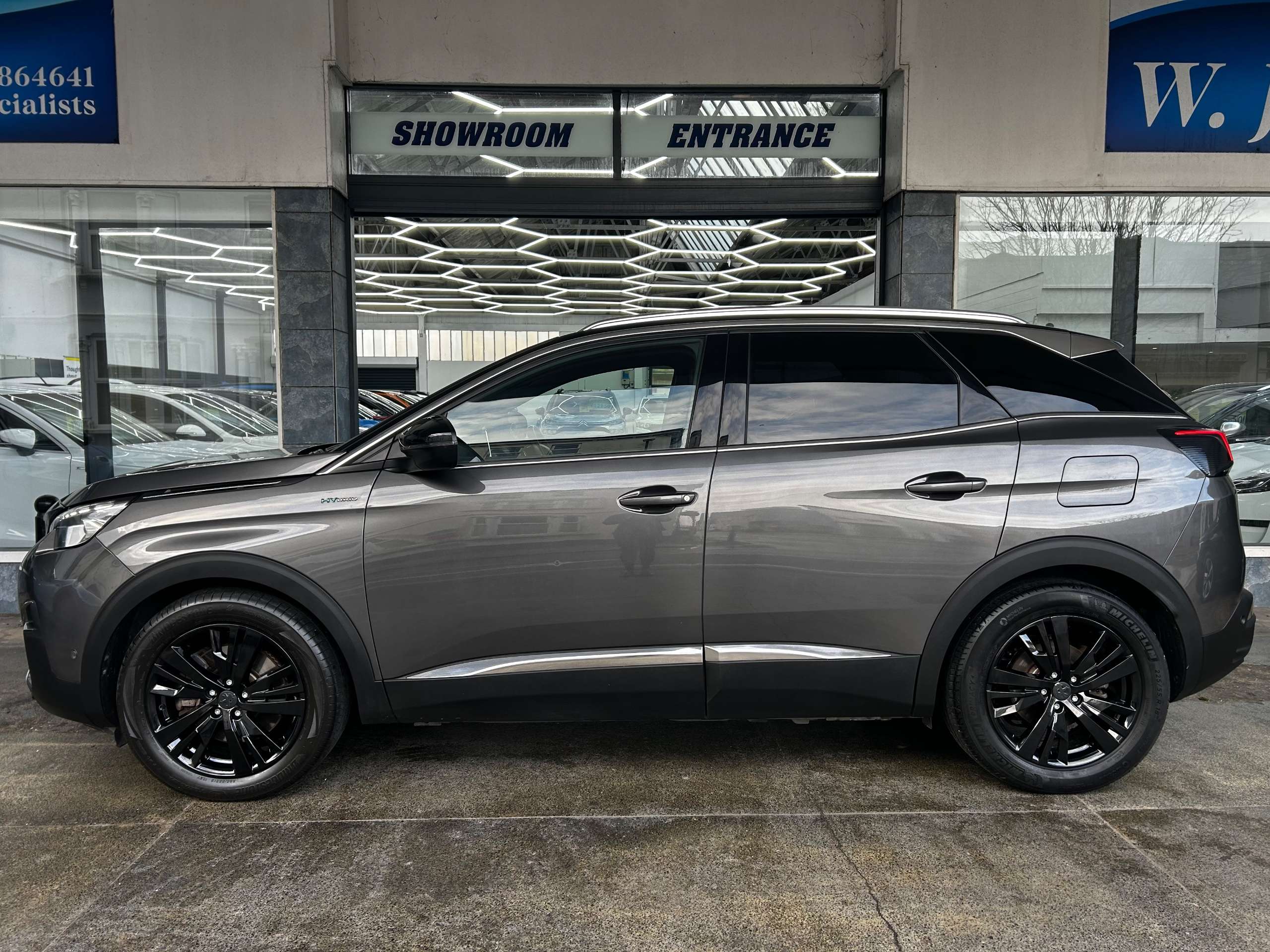 A 2020 PEUGEOT 3008 1.6 13.2kWh GT Line SUV Petrol Plug-in Hybrid e-EAT Euro 6 (s/s) (225 ps) 5dr A 2020 PEUGEOT 3008 1.6 13.2kWh GT Line SUV Petrol Plug-in Hybrid e-EAT Euro 6 (s/s) (225 ps) 5dr