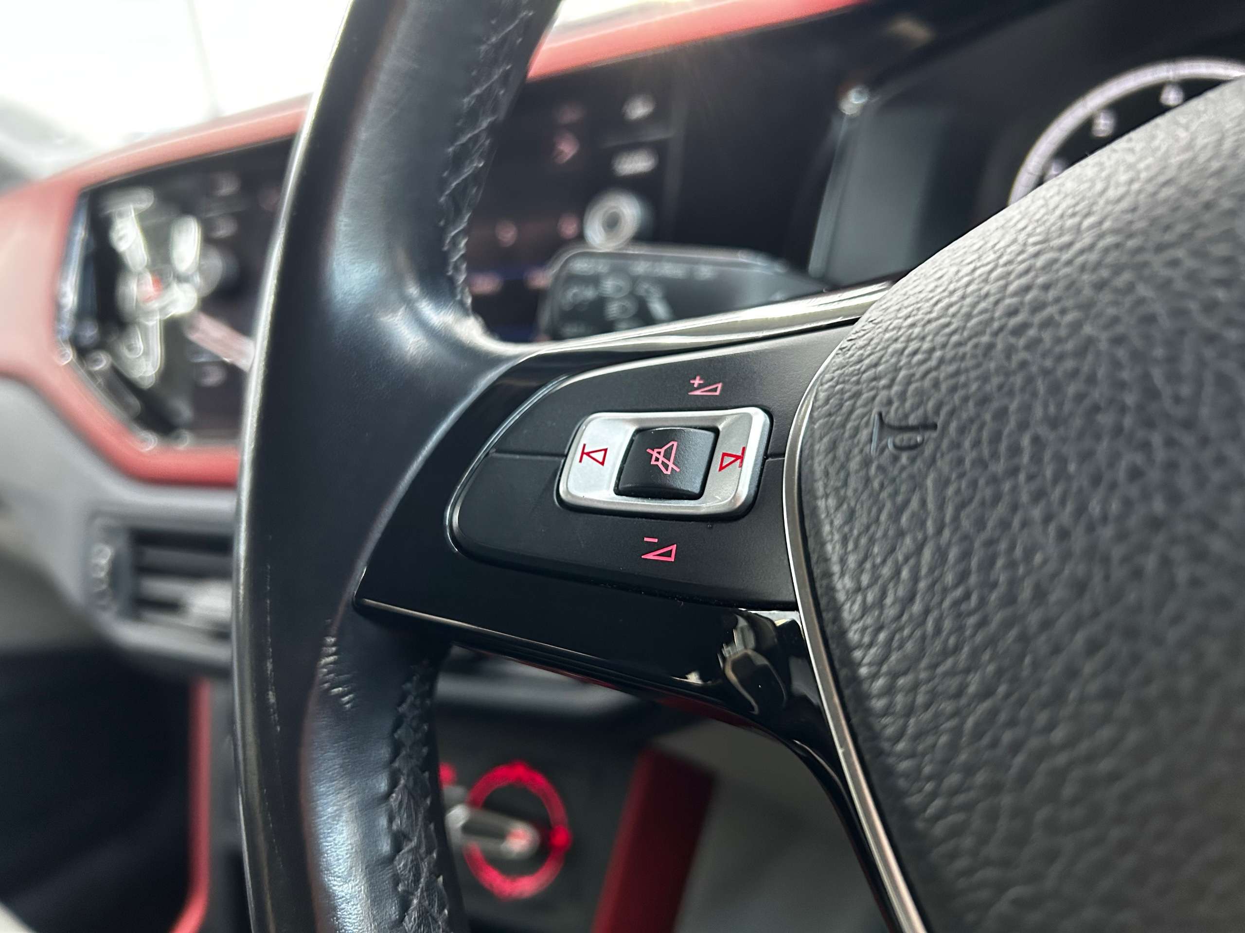 2018 VOLKSWAGEN POLO 2018 VOLKSWAGEN POLO