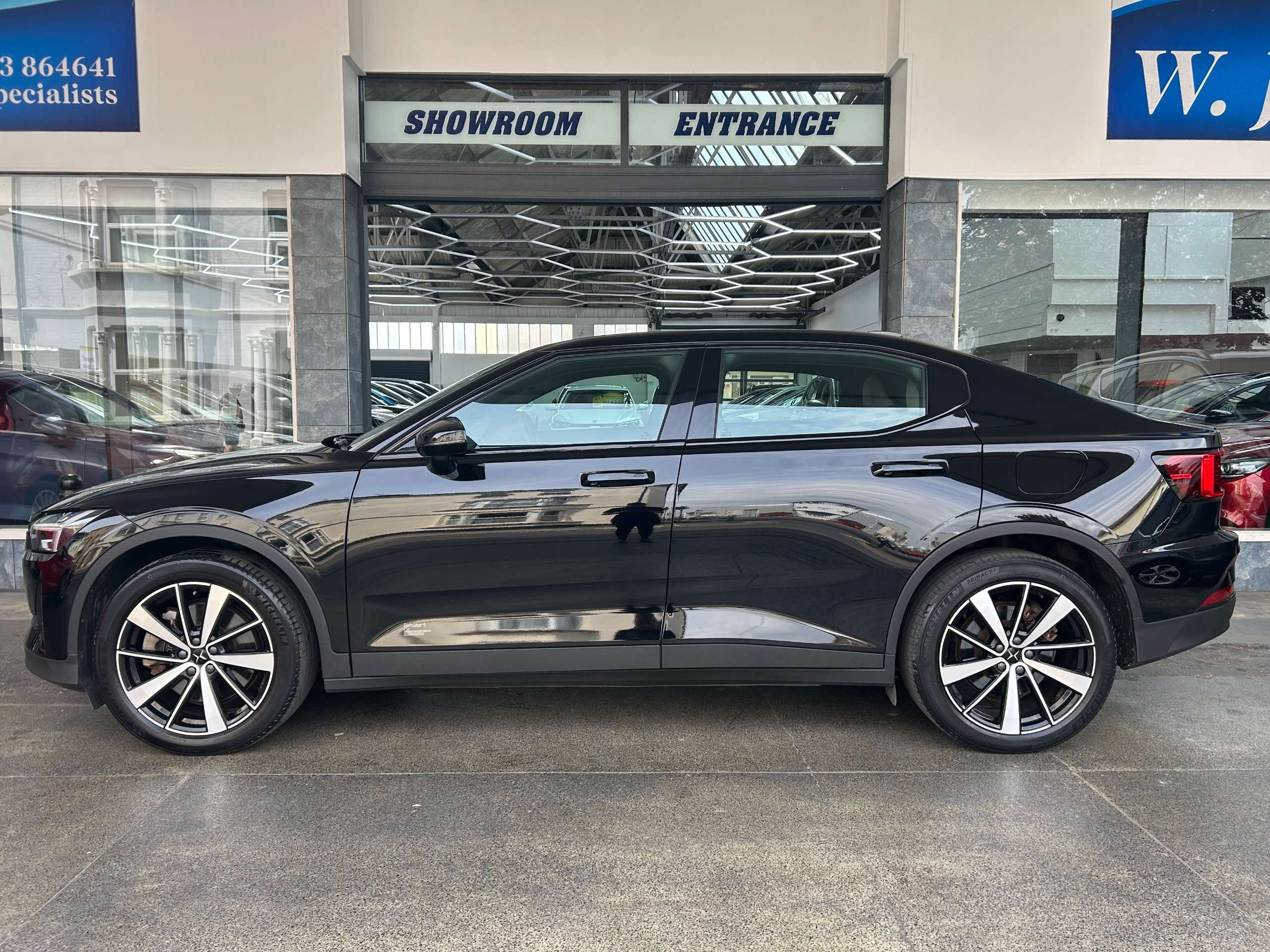 A 2022 POLESTAR POLESTAR 2 Single Motor 69kWh Standard Range Fastback Electric Auto FWD (231 ps) 5dr A 2022 POLESTAR POLESTAR 2 Single Motor 69kWh Standard Range Fastback Electric Auto FWD (231 ps) 5dr