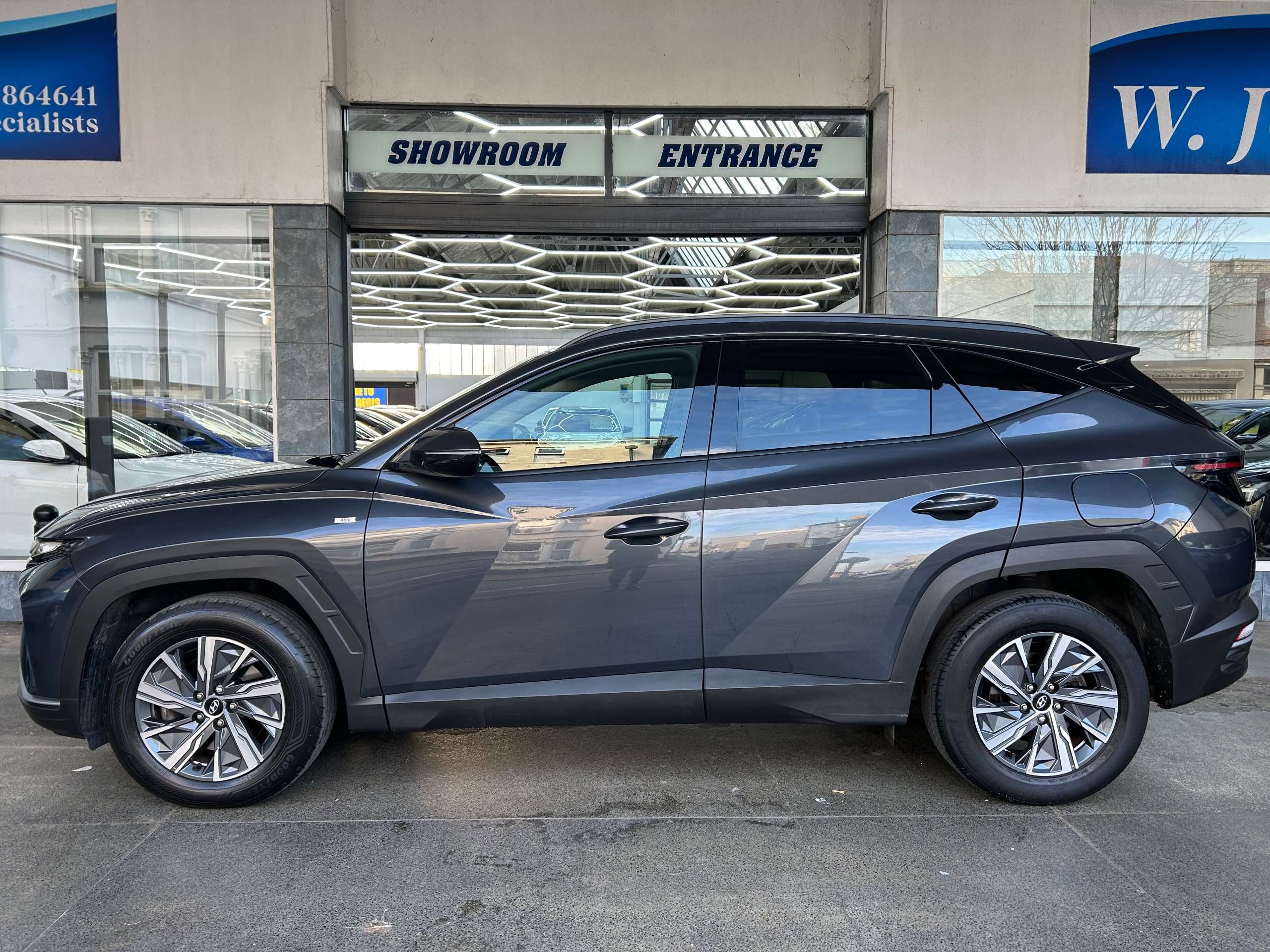 A 2023 HYUNDAI TUCSON 1.6 T-GDi MHEV SE Connect SUV Petrol Hybrid DCT Euro 6 (s/s) (150 ps) 5dr A 2023 HYUNDAI TUCSON 1.6 T-GDi MHEV SE Connect SUV Petrol Hybrid DCT Euro 6 (s/s) (150 ps) 5dr
