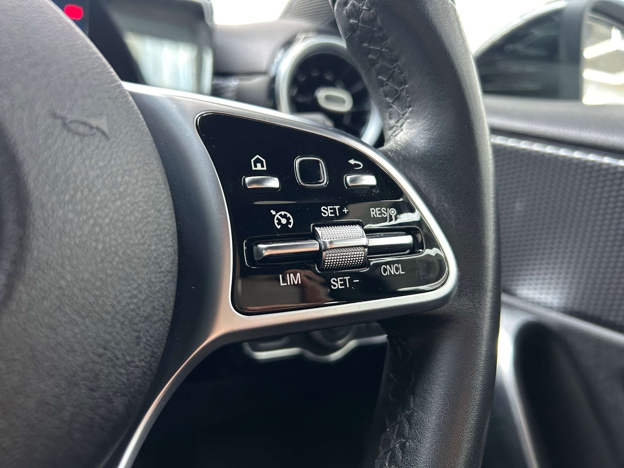 2018 MERCEDES-BENZ A CLASS 2018 MERCEDES-BENZ A CLASS