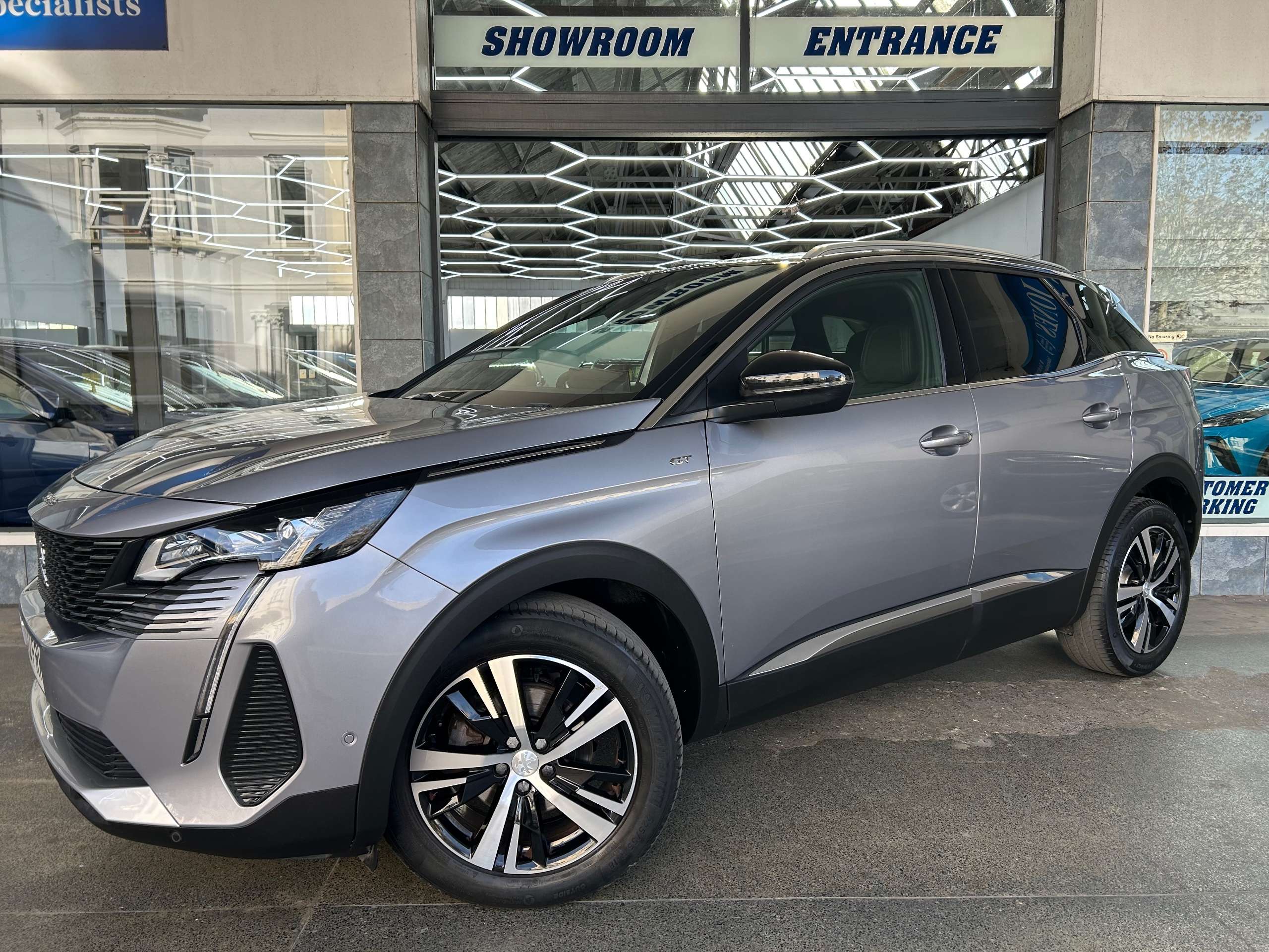 A 2022 PEUGEOT 3008 1.2 PureTech GT Line SUV Petrol Manual Euro 6 (s/s) (130 ps) 5dr A 2022 PEUGEOT 3008 1.2 PureTech GT Line SUV Petrol Manual Euro 6 (s/s) (130 ps) 5dr