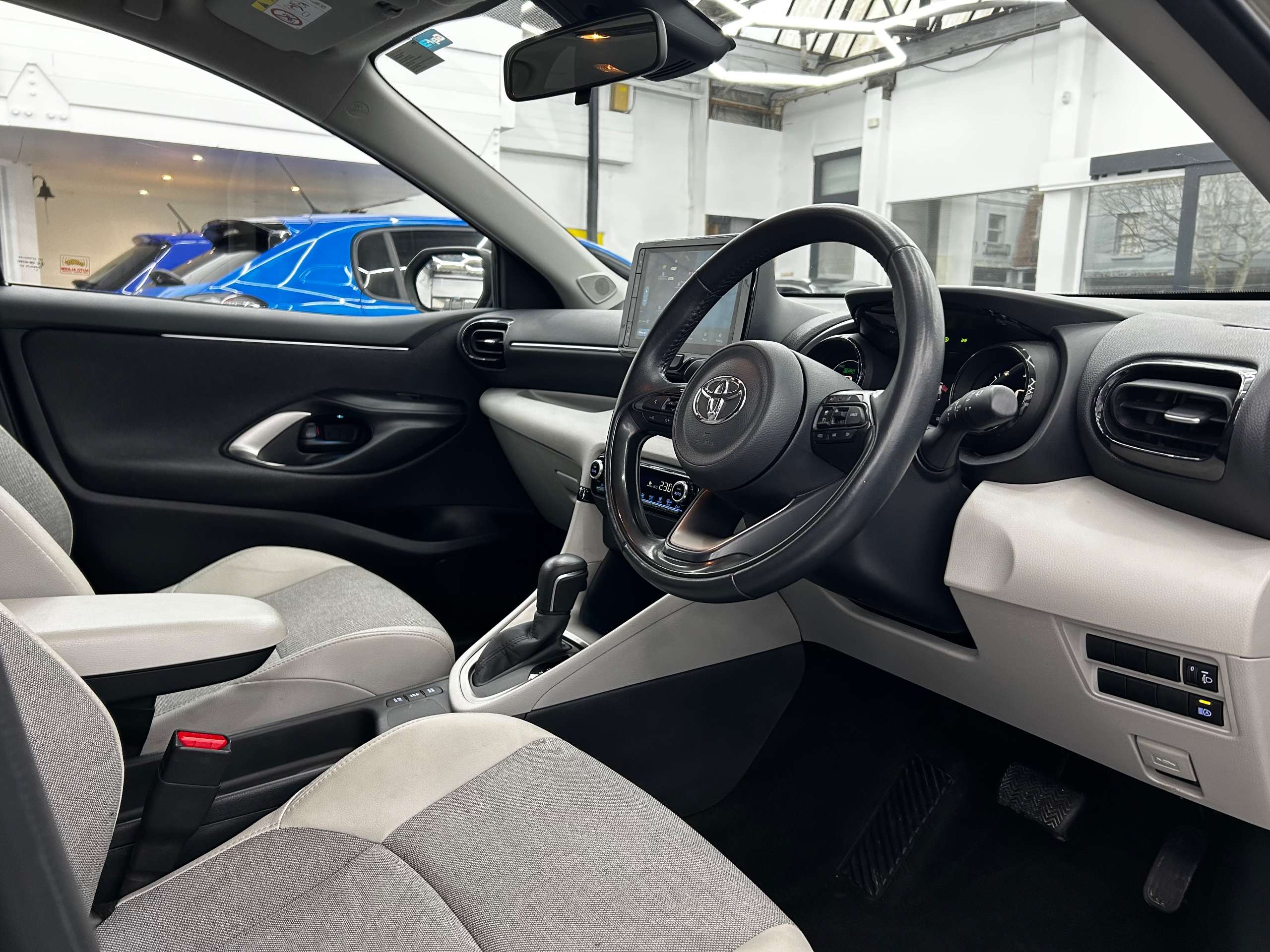 2023 TOYOTA YARIS 2023 TOYOTA YARIS