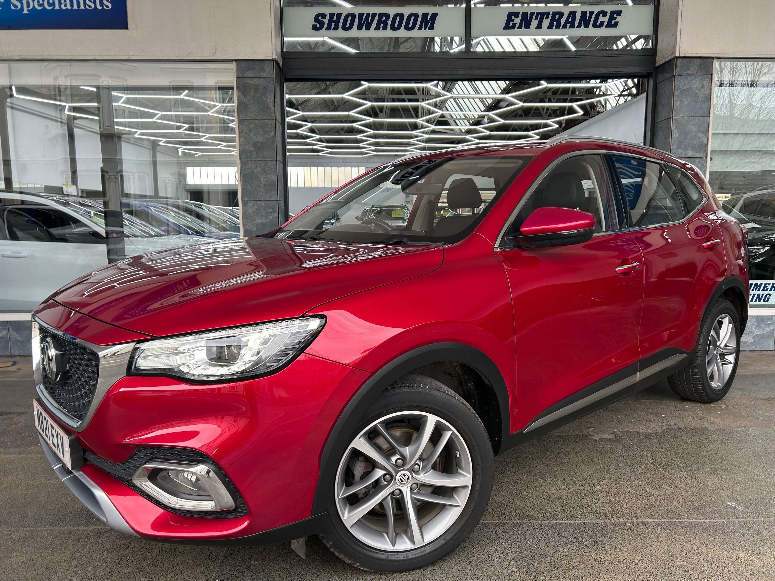 A 2021 MG HS 1.5 T-GDI Excite SUV Petrol DCT Euro 6 (s/s) (162 ps) 5dr A 2021 MG HS 1.5 T-GDI Excite SUV Petrol DCT Euro 6 (s/s) (162 ps) 5dr