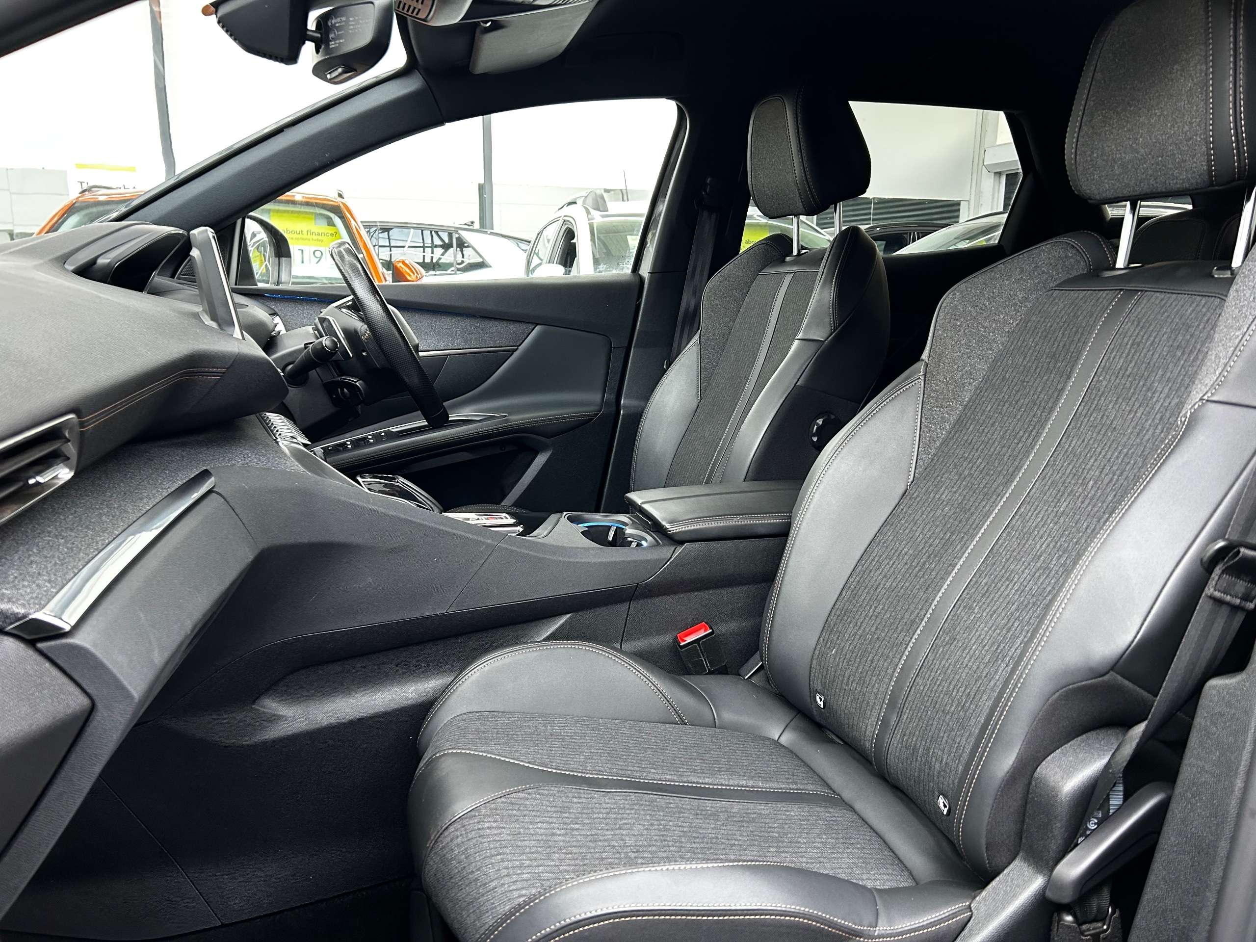 2020 PEUGEOT 3008 2020 PEUGEOT 3008