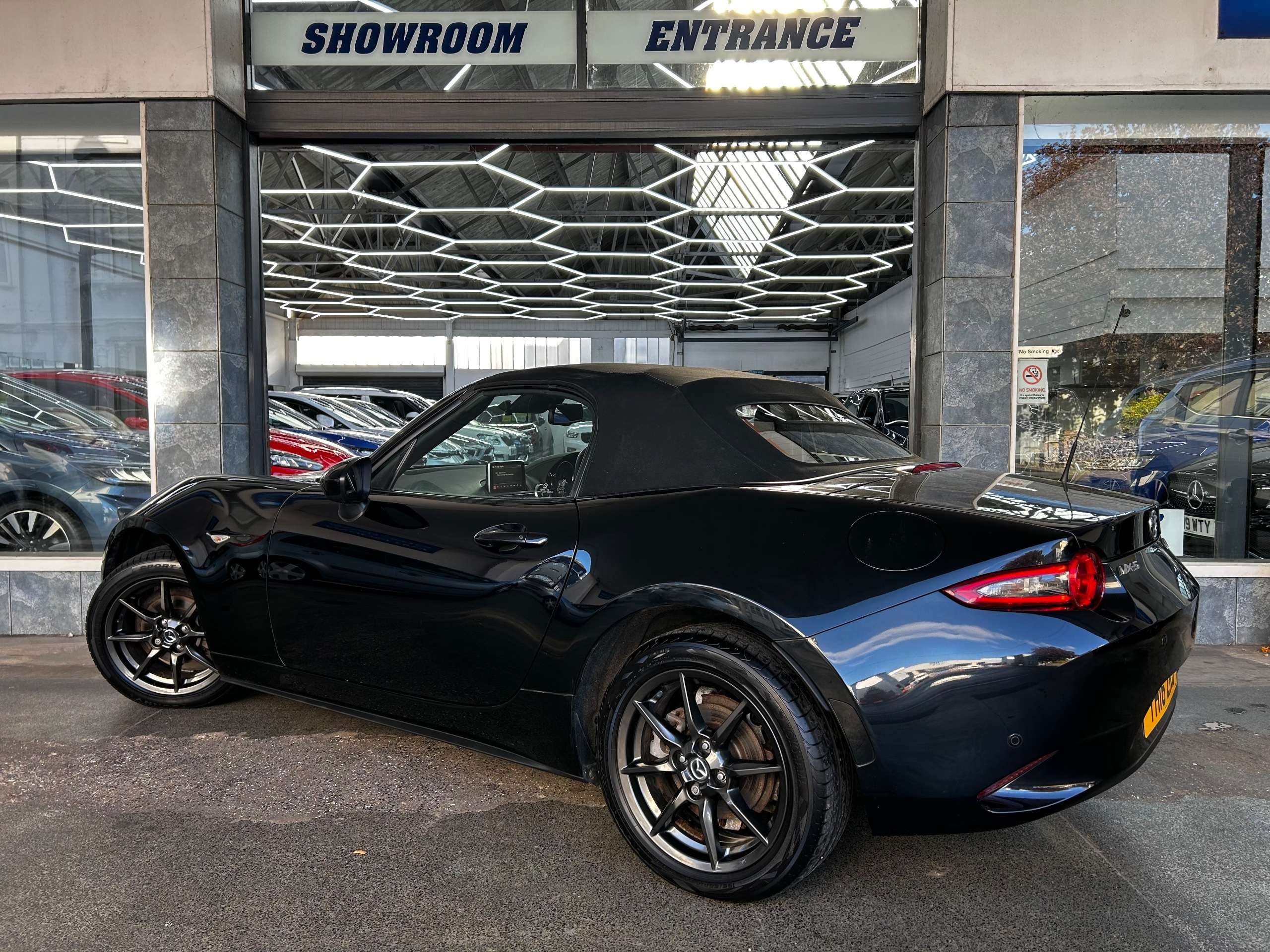 2016 MAZDA MX-5 2016 MAZDA MX-5