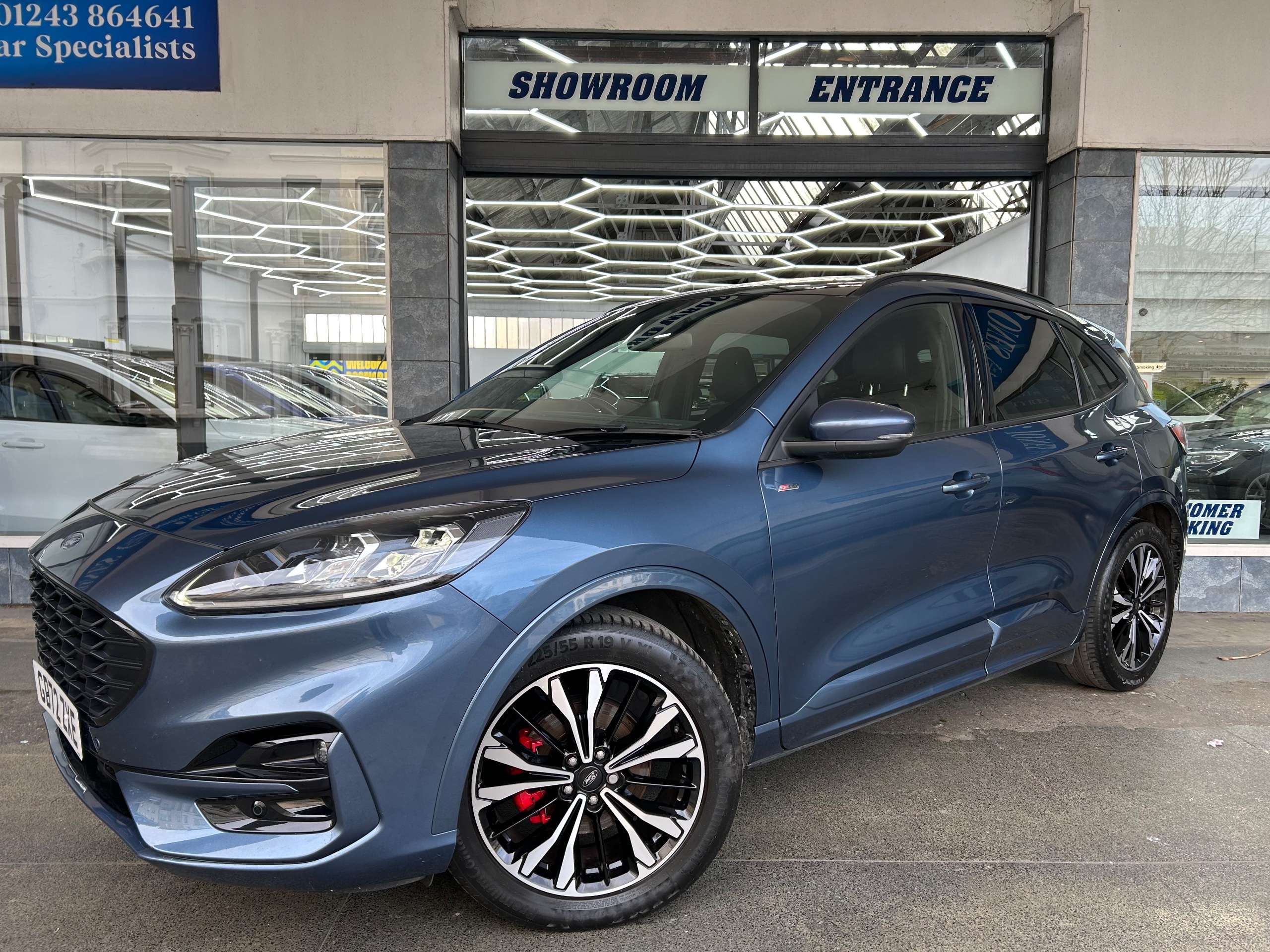 A 2022 FORD KUGA 2.5h Duratec ST-Line X Edition SUV Petrol Hybrid CVT Euro 6 (s/s) (190 ps) 5dr A 2022 FORD KUGA 2.5h Duratec ST-Line X Edition SUV Petrol Hybrid CVT Euro 6 (s/s) (190 ps) 5dr