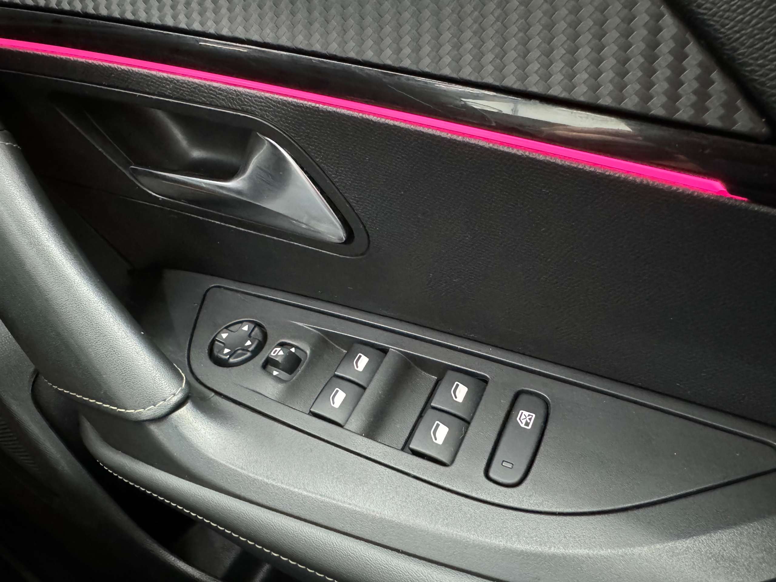 2021 PEUGEOT E-2008 2021 PEUGEOT E-2008