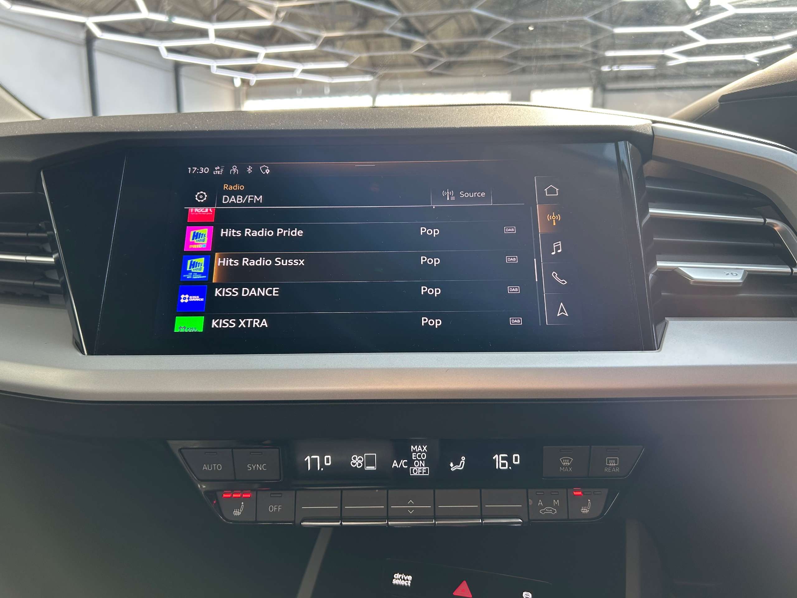 2022 AUDI Q4 E-TRON 2022 AUDI Q4 E-TRON