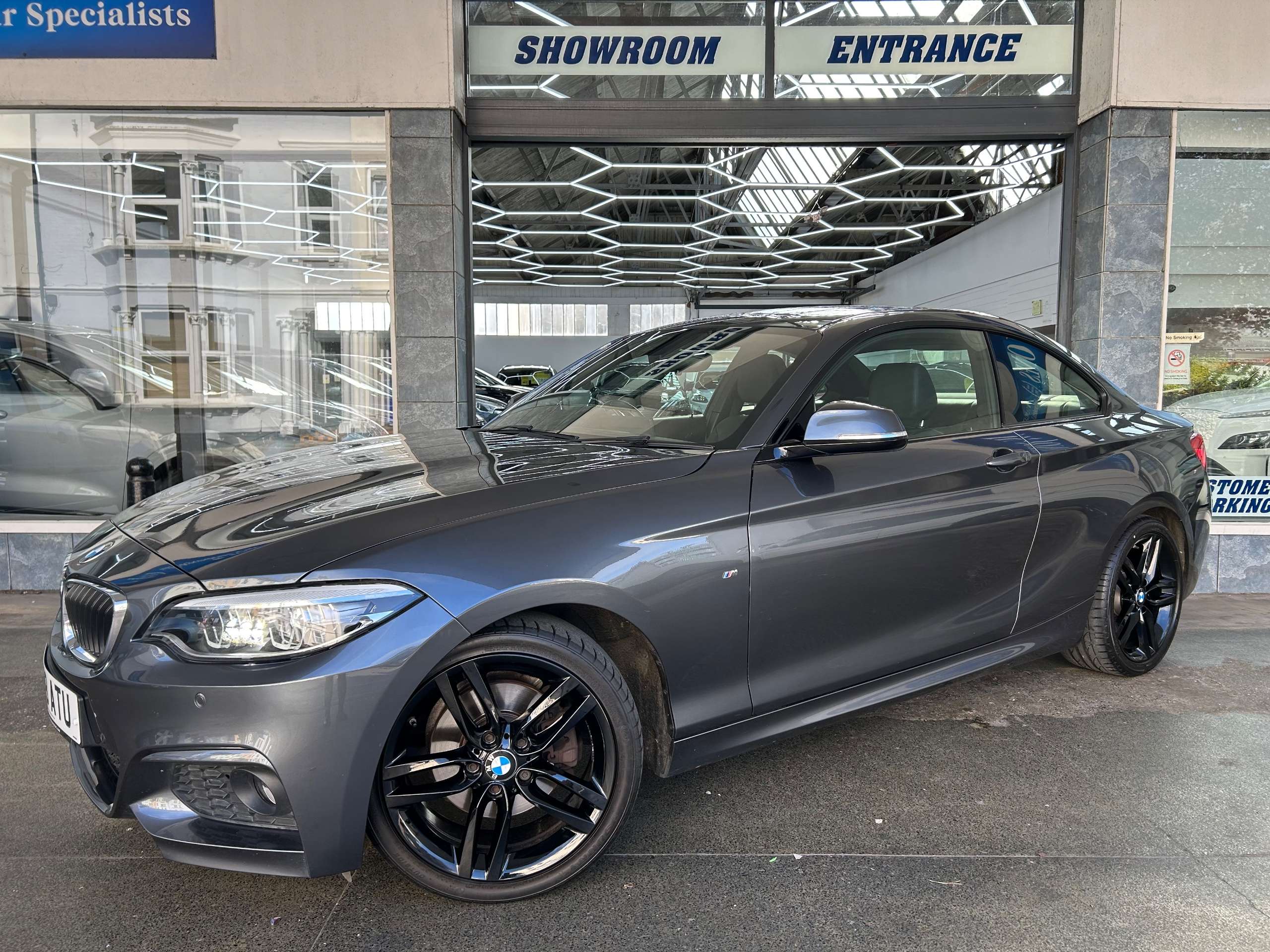 A 2018 BMW 2 SERIES 2.0 220i M Sport Coupe Petrol Auto Euro 6 (s/s) (184 ps) 2dr A 2018 BMW 2 SERIES 2.0 220i M Sport Coupe Petrol Auto Euro 6 (s/s) (184 ps) 2dr