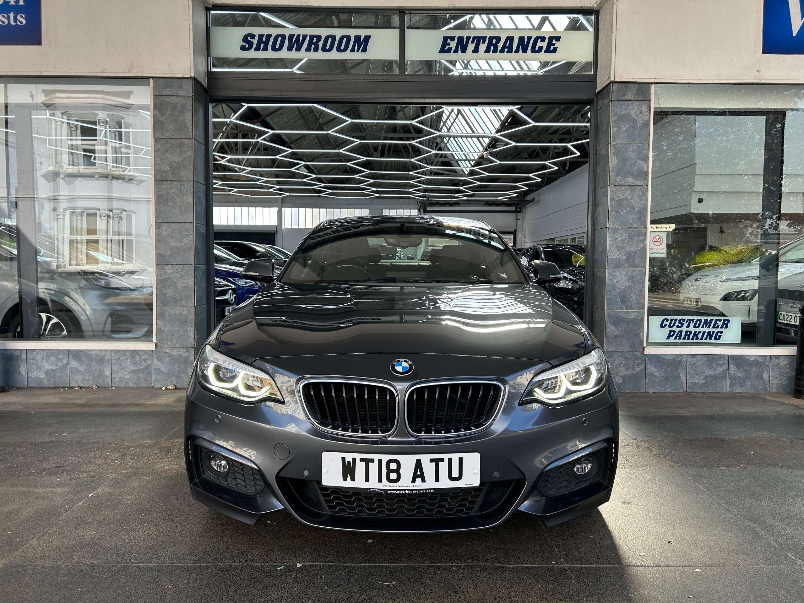 A 2018 BMW 2 SERIES 2.0 220i M Sport Coupe Petrol Auto Euro 6 (s/s) (184 ps) 2dr A 2018 BMW 2 SERIES 2.0 220i M Sport Coupe Petrol Auto Euro 6 (s/s) (184 ps) 2dr