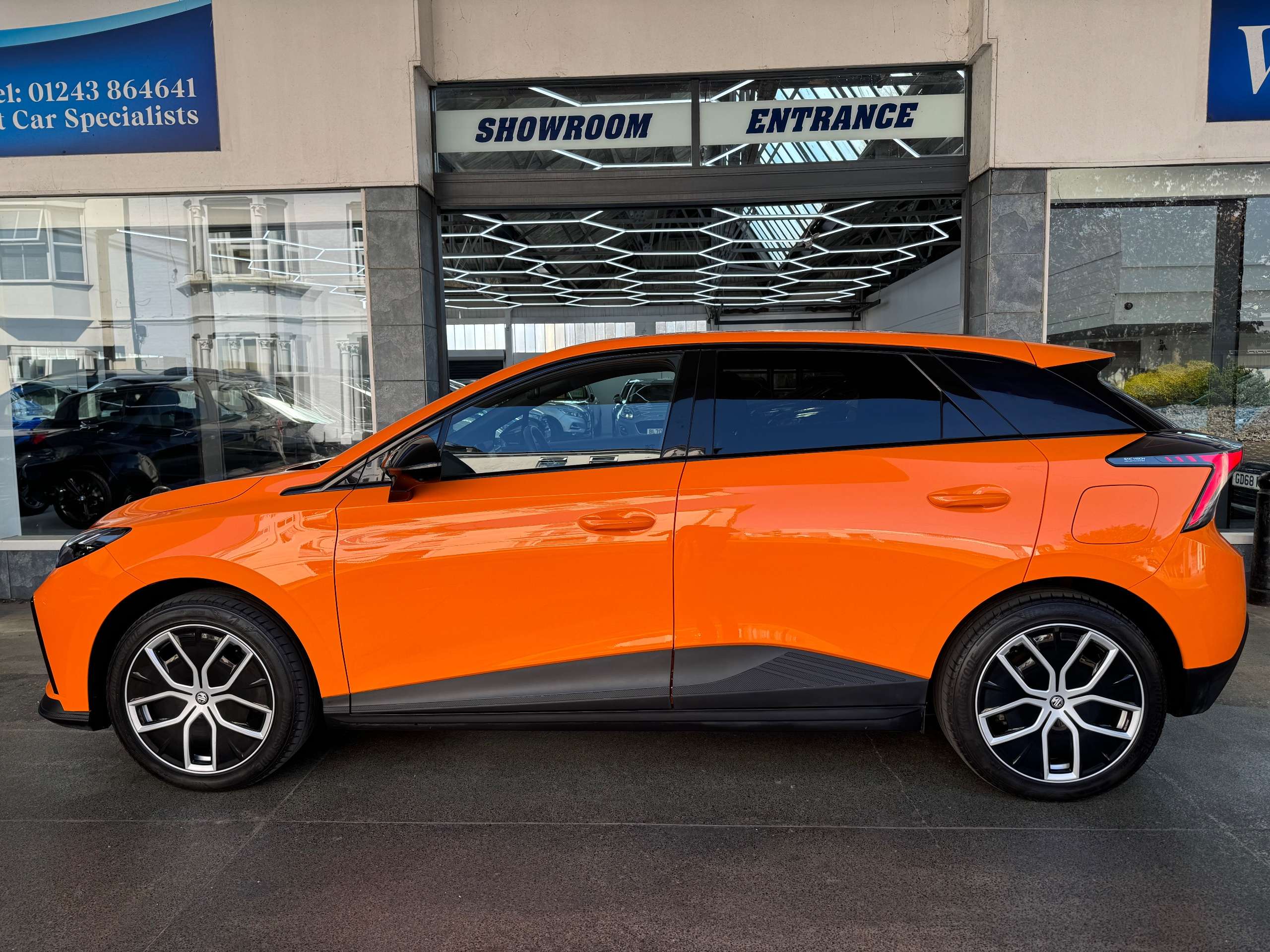 A 2023 MG MG4 64kWh Trophy Long Range Hatchback Electric Auto (203 ps) 5dr A 2023 MG MG4 64kWh Trophy Long Range Hatchback Electric Auto (203 ps) 5dr