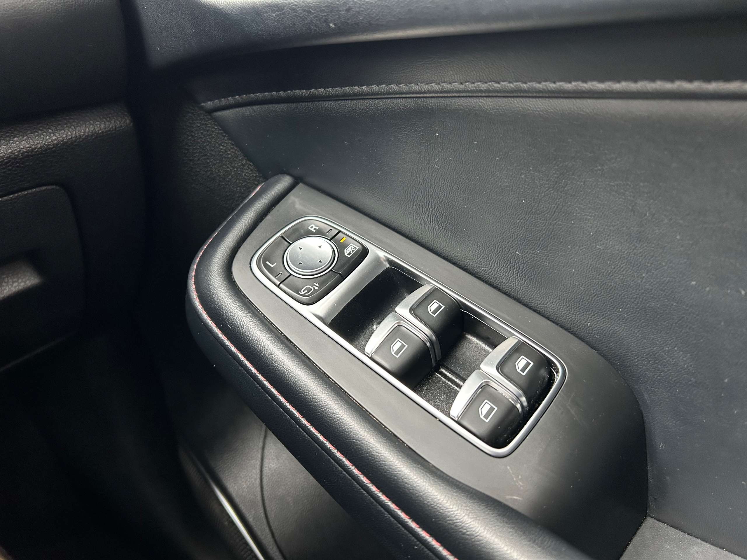 2021 MG HS 2021 MG HS